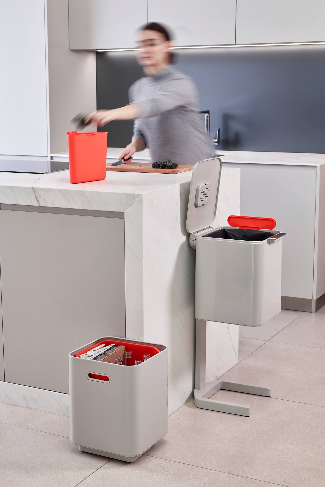 The text in the image is:

"2EY? M IVAT"