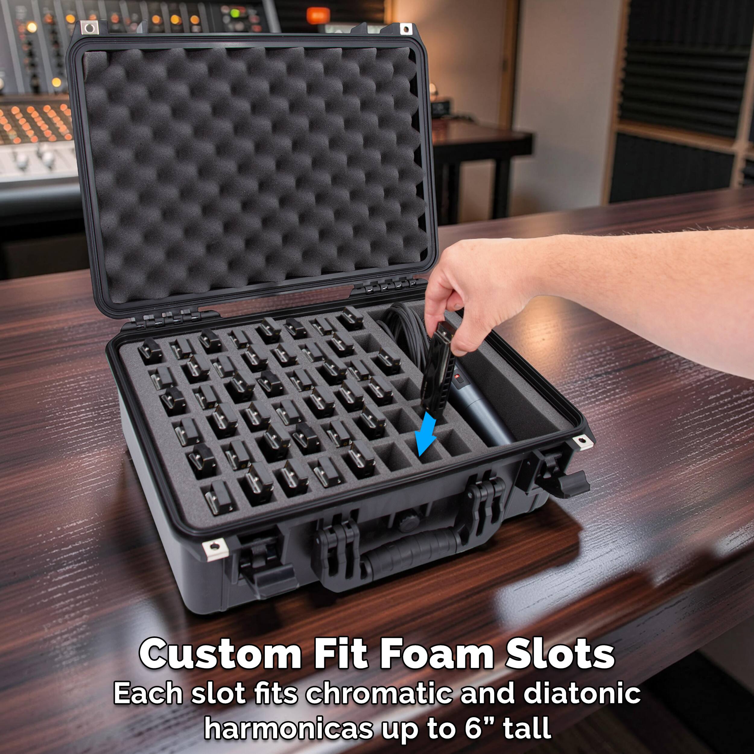 Custom Fit Foam Slots  
Each slot fits chromatic and diatonic harmonicas up to 6" tall