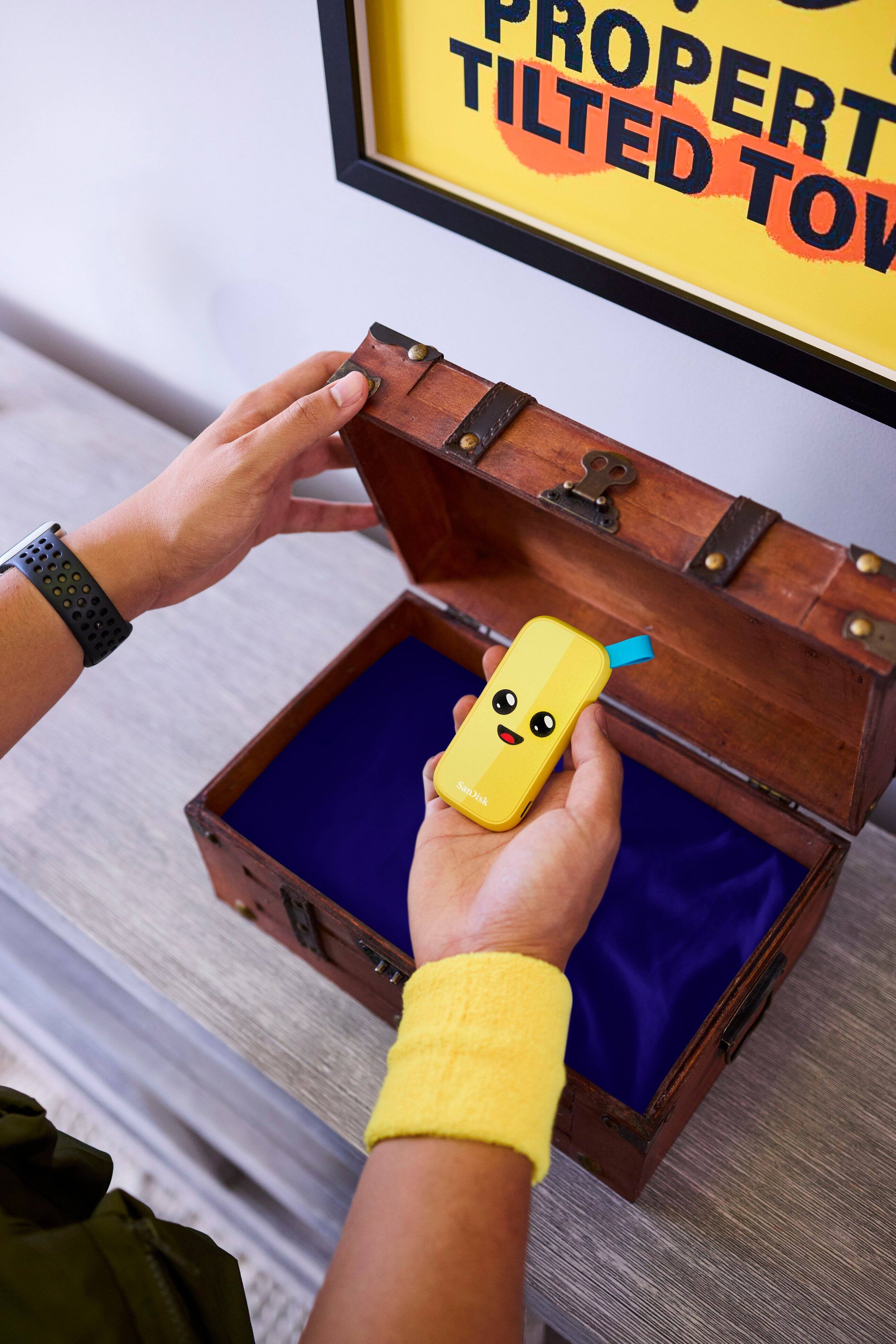 The text on the image reads "Tilted To Sanisk."