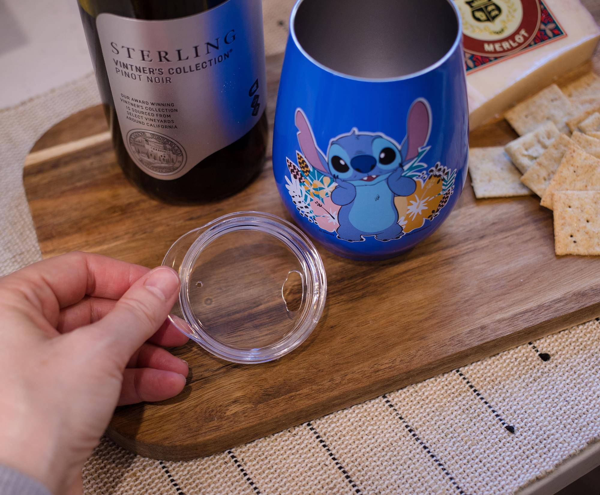 STERLING VINTNER'S COLLECTION PINOT NOIR  
OUR AWARD WINNING VINTNER'S COLLECTION SELECT SOURCED FROM VINEYARDS AROUND CALIFORNIA  

MERLOT