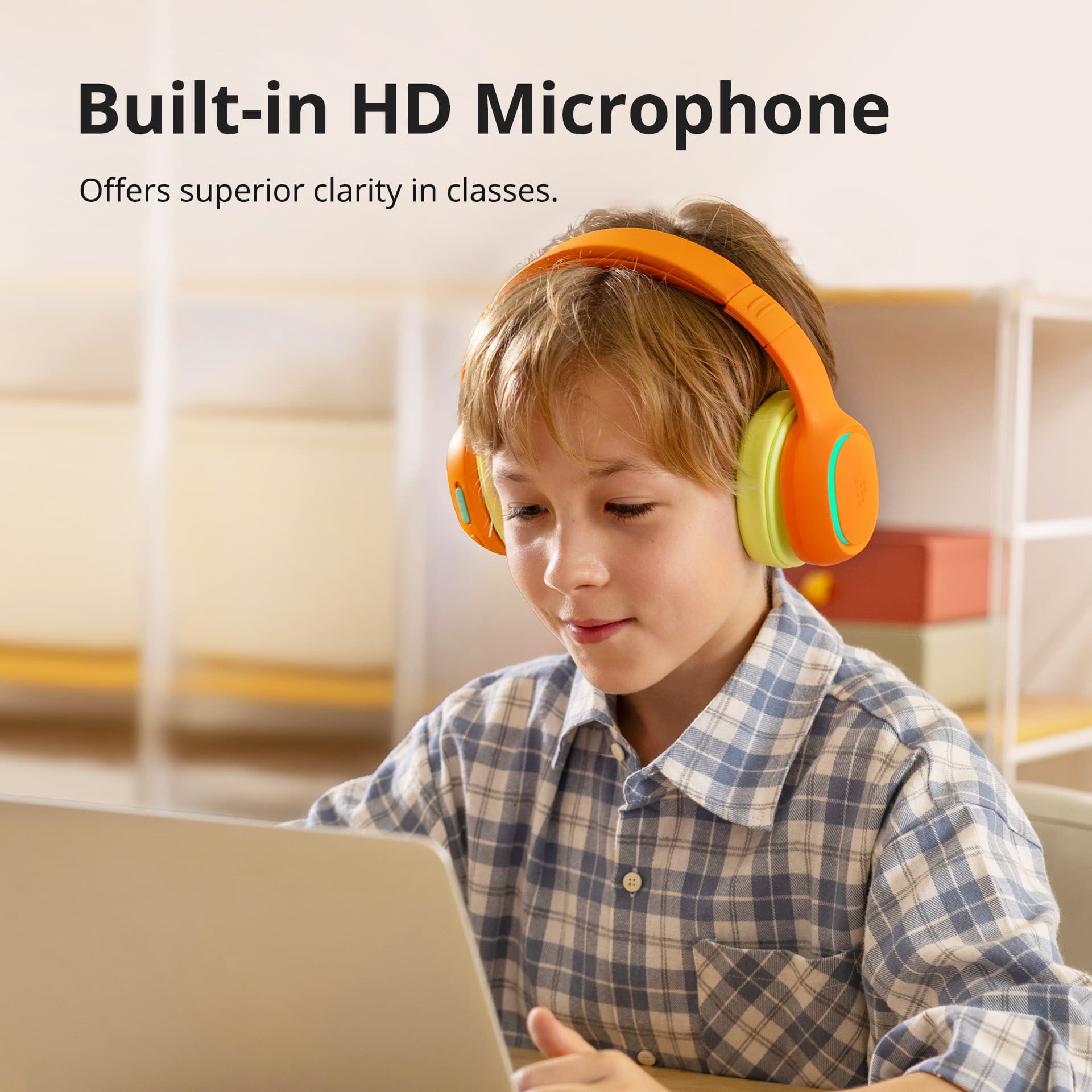 Built-in HD microphone offers superior clarity in classes.