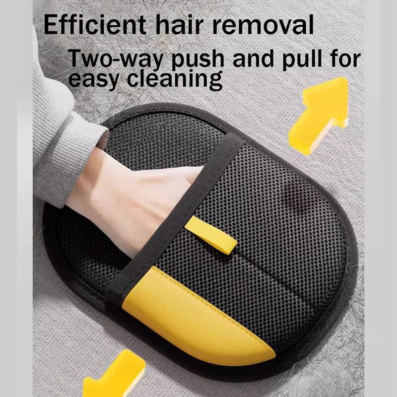 Efficient hair removal  
Two-way push and pull for easy cleaning
