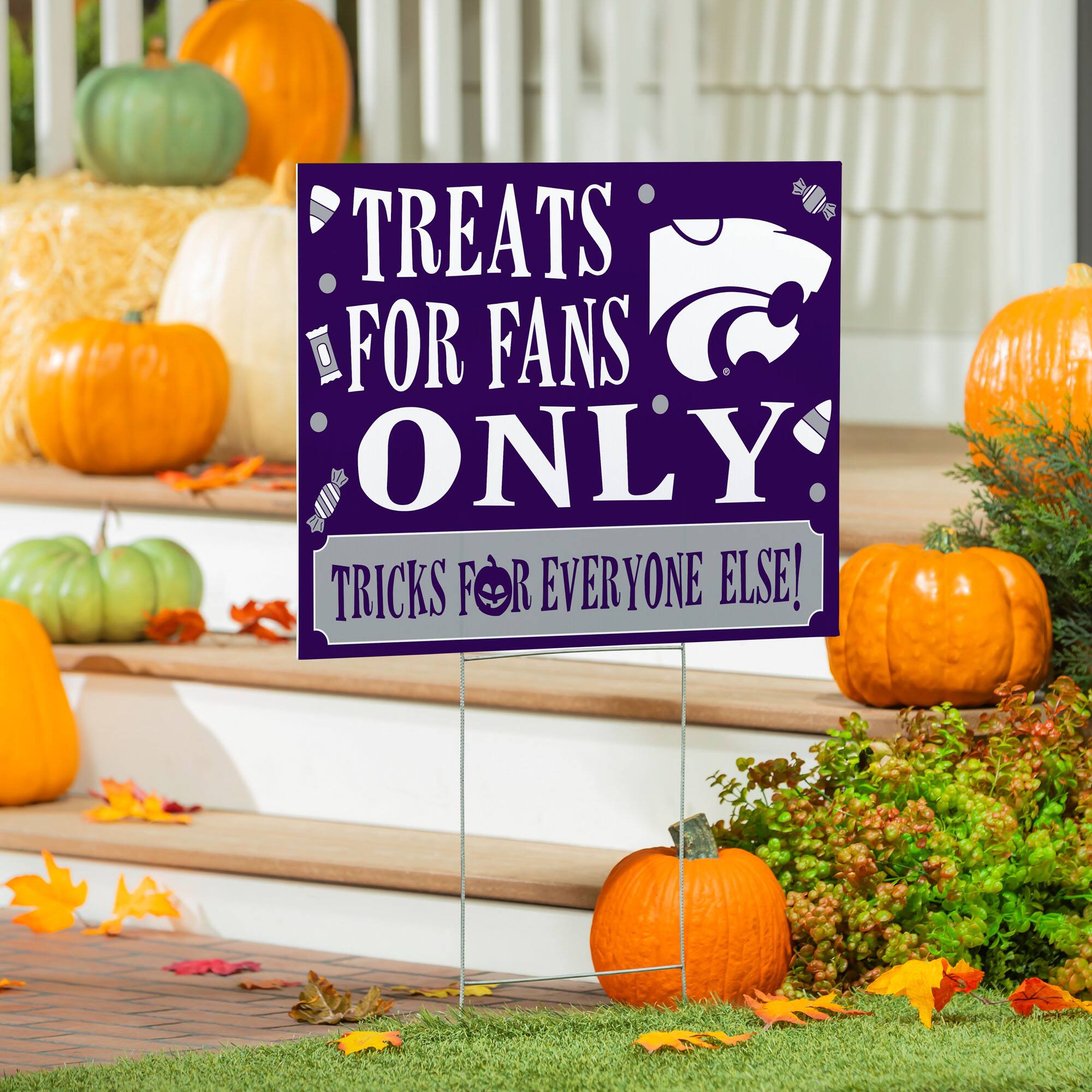 TREATS FOR FANS ONLY!  
TRICKS FOR EVERYONE ELSE!