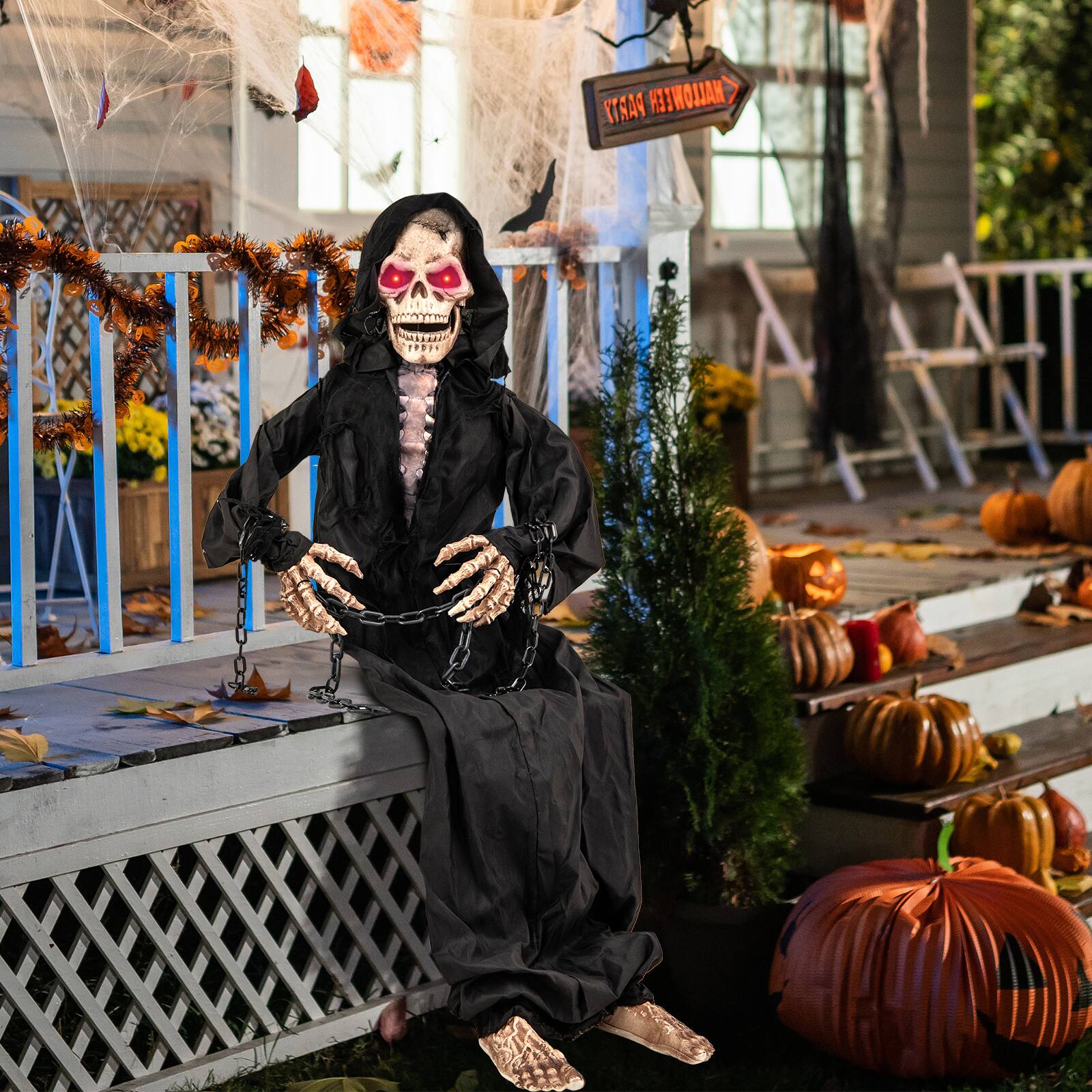 The text on the image reads "Party Halloween."