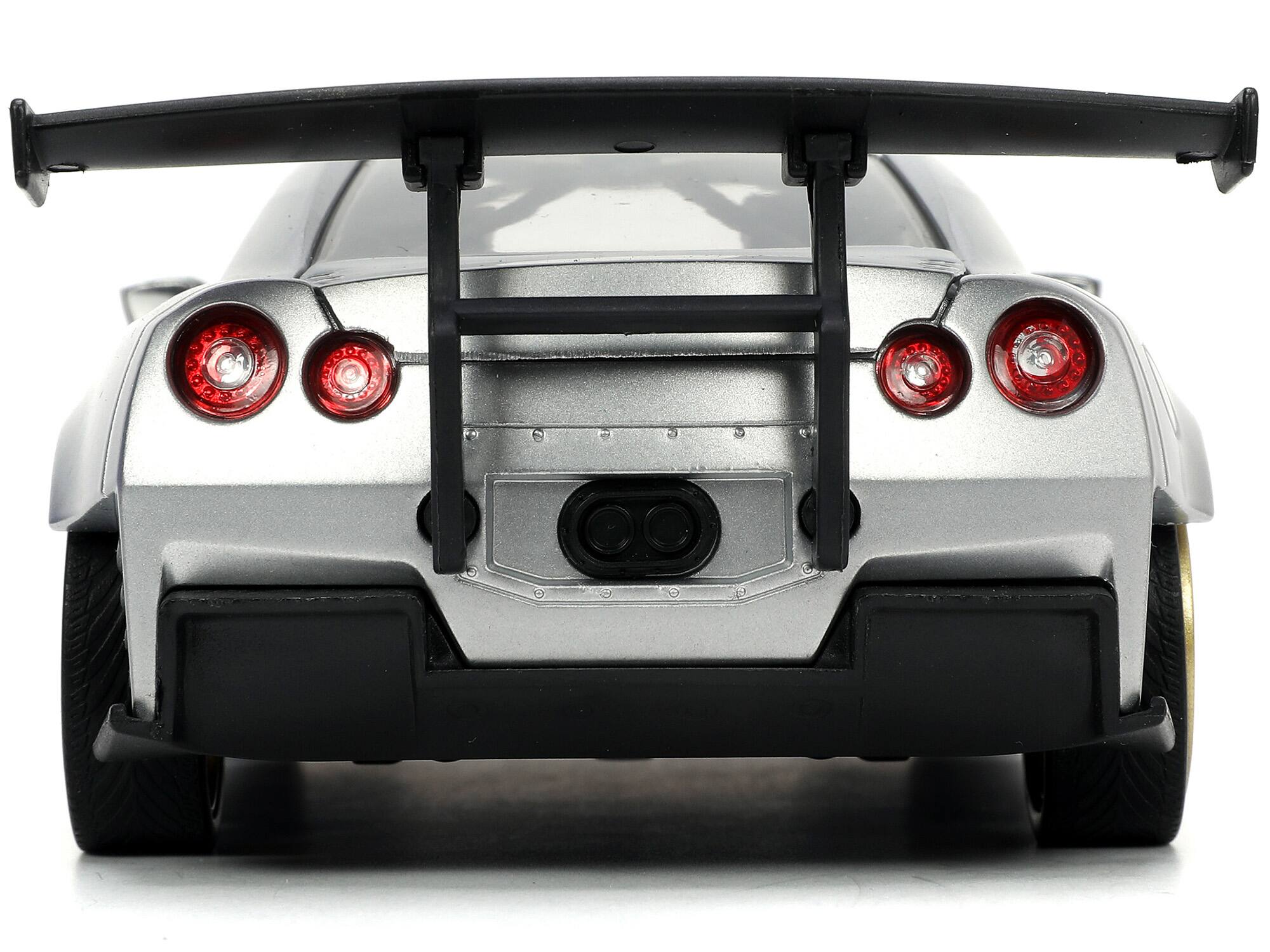 Alt View 5. Jada - 2009 Nissan GT-R (R35) Ben Sopra Silver "I Love the 2000's" Series 1/24 Diecast Model Car by Jada.