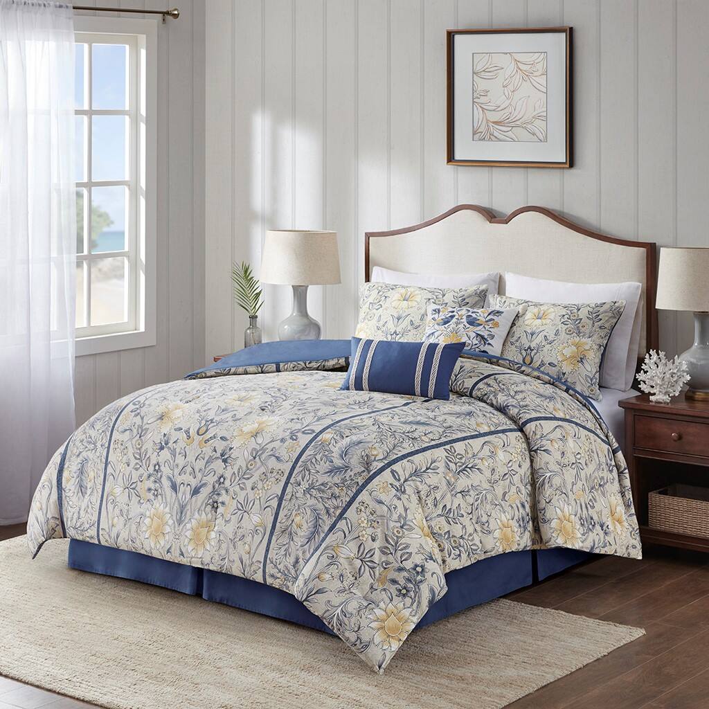 Alt View 1. Gracie Mills - Gracie Mills Ellison 6-Piece Jacquard Stripe Oversized Cotton Comforter Set - White/Grey.