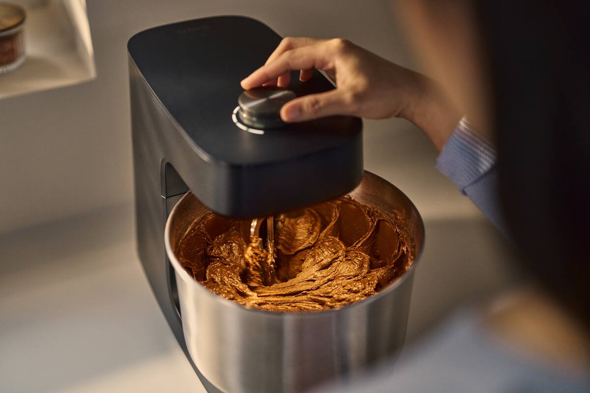 Alt View 2. Ooni - Halo Core 4.8 Qt. Spiral Mixer - Black.