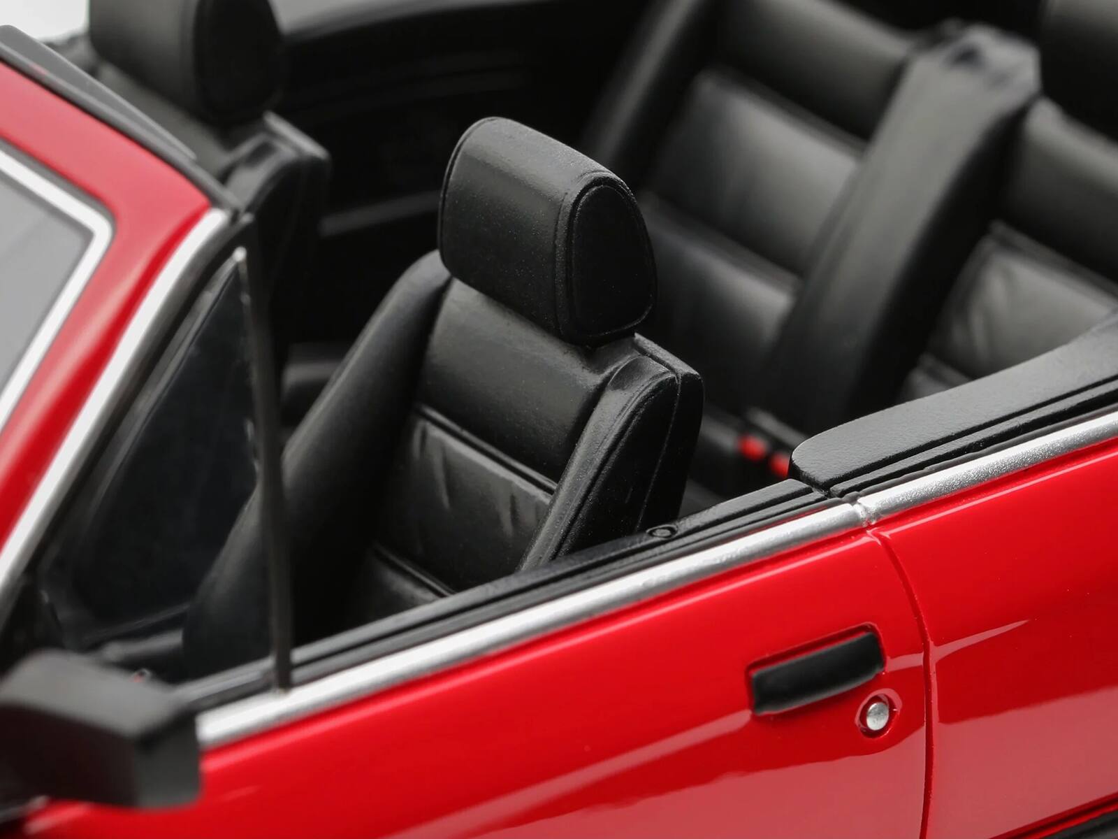 Alt View 2. Otto Mobile - 1986 BMW 325i Convertible Bright Red Limited Edition to 2000 pieces Worldwide 1/18 Model Car by Otto Mobile.