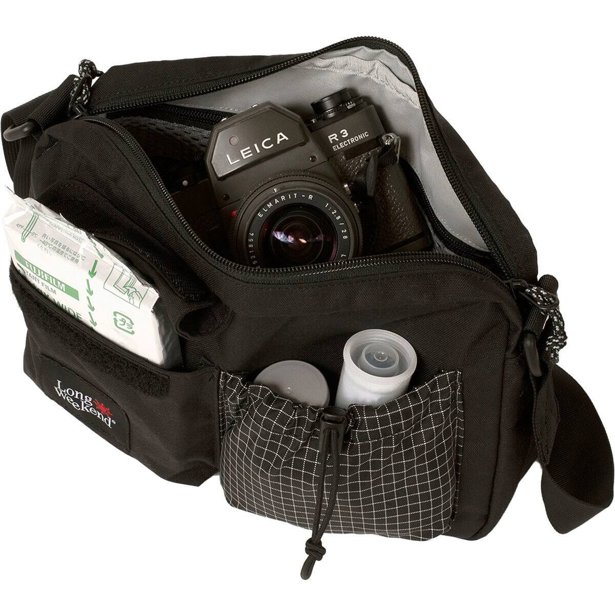 BYC -40C FUJIFILM FILM  
weekend Long  
LEICA I  ELMARIT 921854  
R3 ELECTRONIC 1:2.8/28