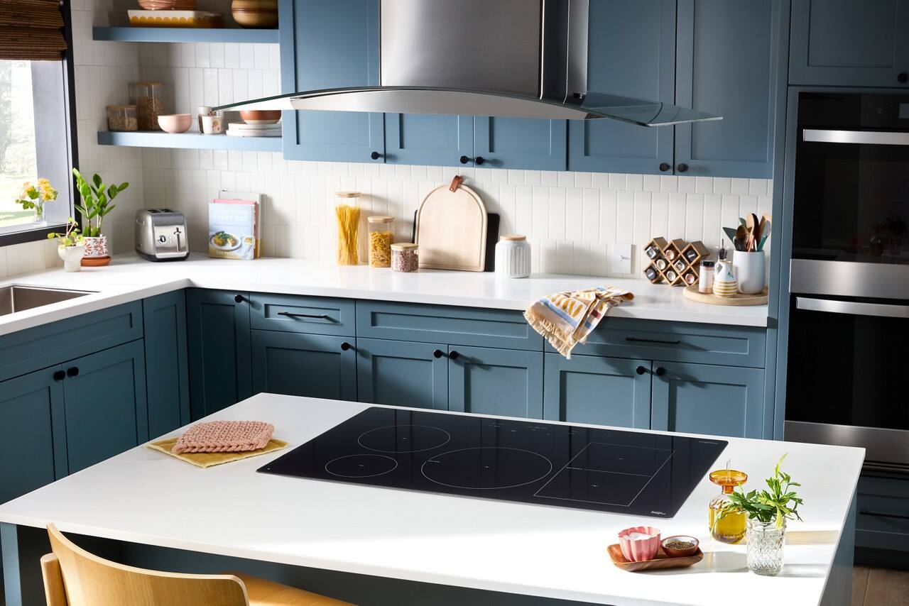 Alt View 2. Whirlpool - 36" Electric Induction Cooktop with Temp Cook Technology and WipeClean Coating - Black.