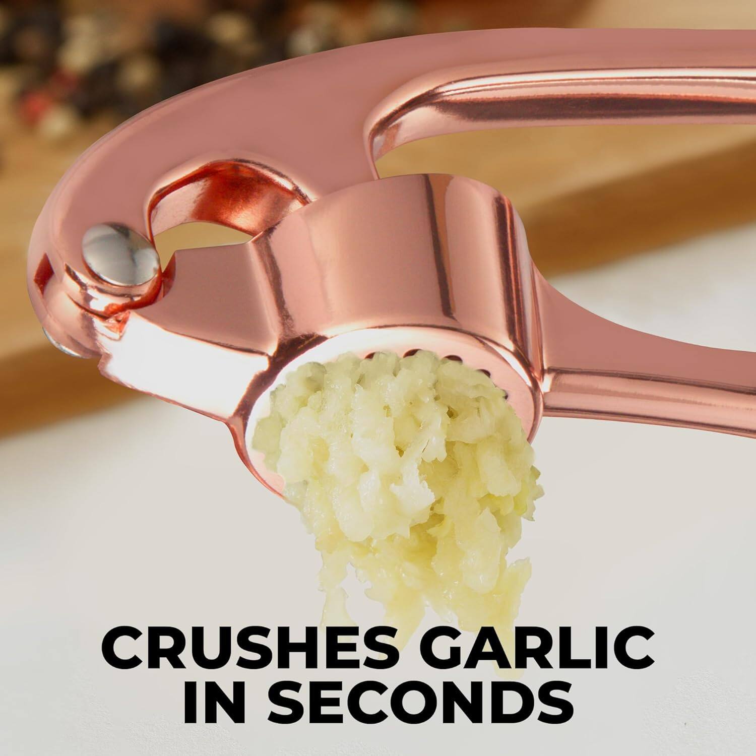 CRUSHES GARLIC IN SECONDS