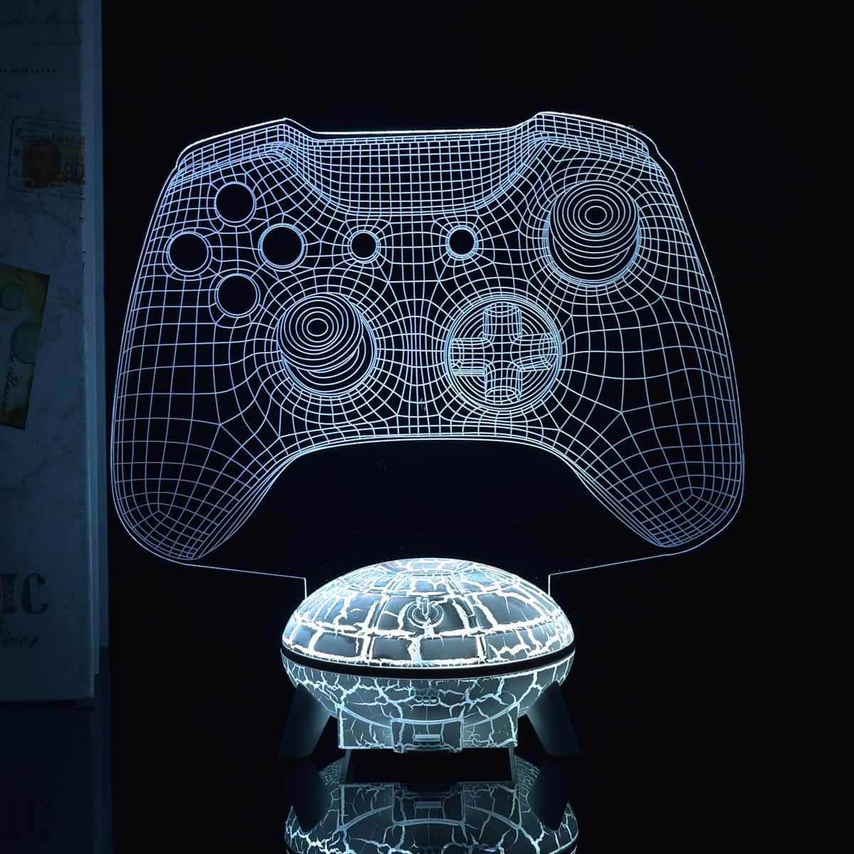 YONWAY - Game Controller 3D Illusion Lamp, Controller Night Light with Remote Control + Timer, 16 Color Changing, Plug-in Type
