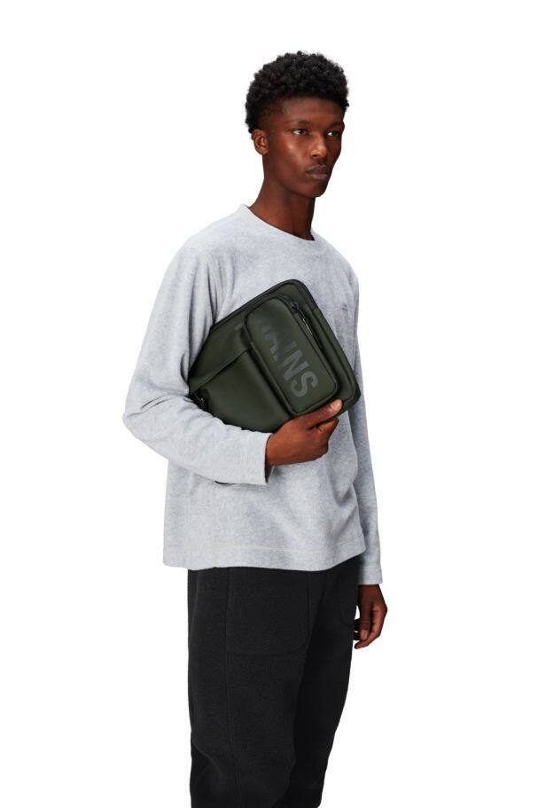 Angle. RAINS - Texel Laptop Case 13"/14" - Green.