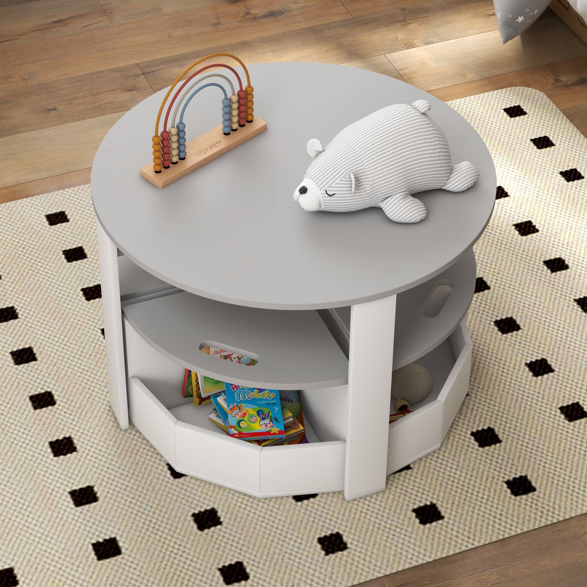 The text on the image is:

- "T.3TTR"
- "JU teive"
- "C"

These appear to be part of a larger text or design that is not fully visible in the image.