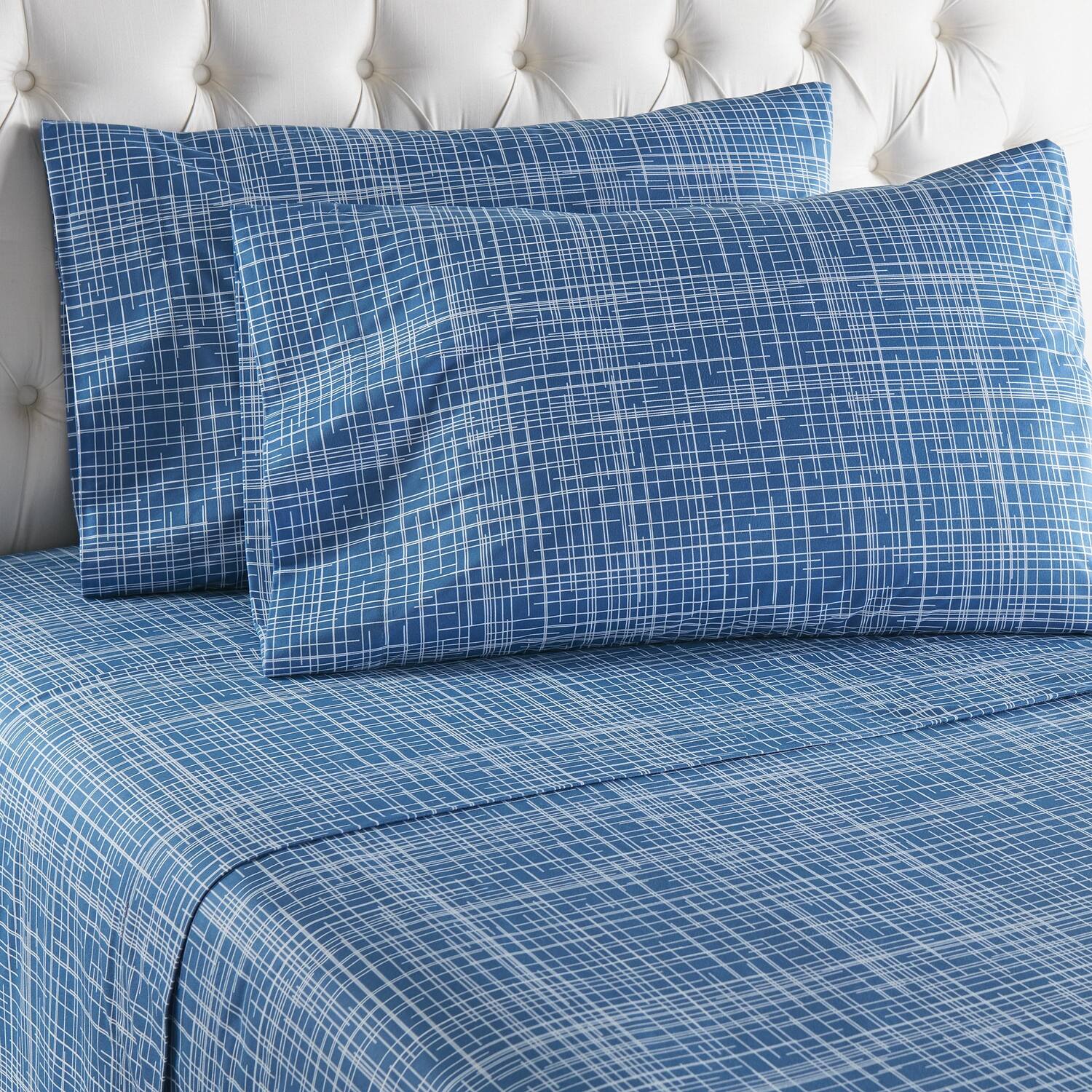 Left. Shavel Home Products - Shavel 100% Polyester Luxury Micro Flannel Printed Deep-Pocket Crosshatch Sheet Set King Blue - Blue.
