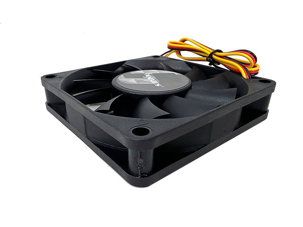 Alt View 1. Bluegears - b-Blaster 70 2 ball bearing 4500 RPM DC Fan with Excellent Airflow of up to 48 CFM - black.