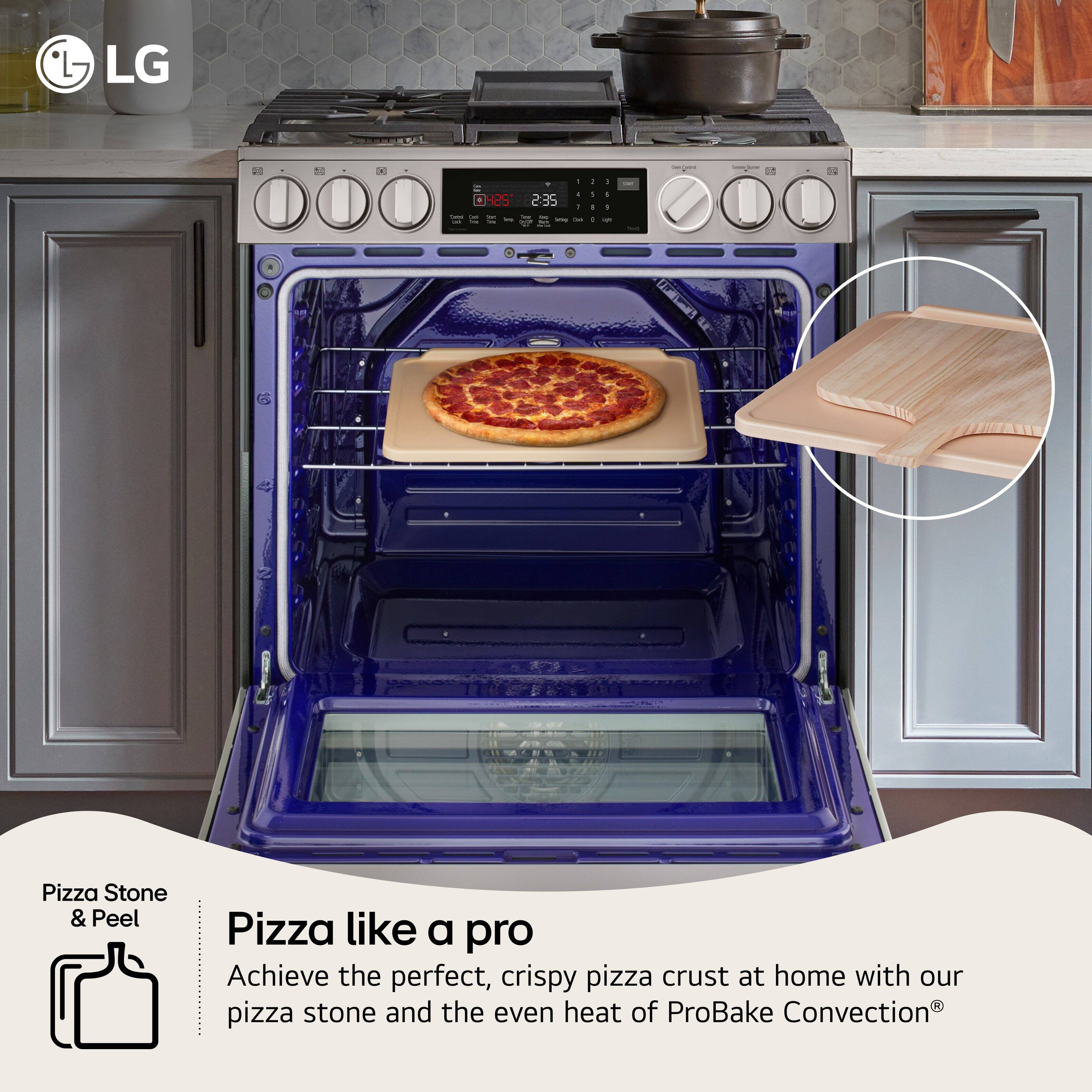 LG 0425 235 1 Pizza Stone & Peel

Pizza like a pro

Achieve the perfect, crispy pizza crust at home with our pizza stone and the even heat of ProBake Convection®