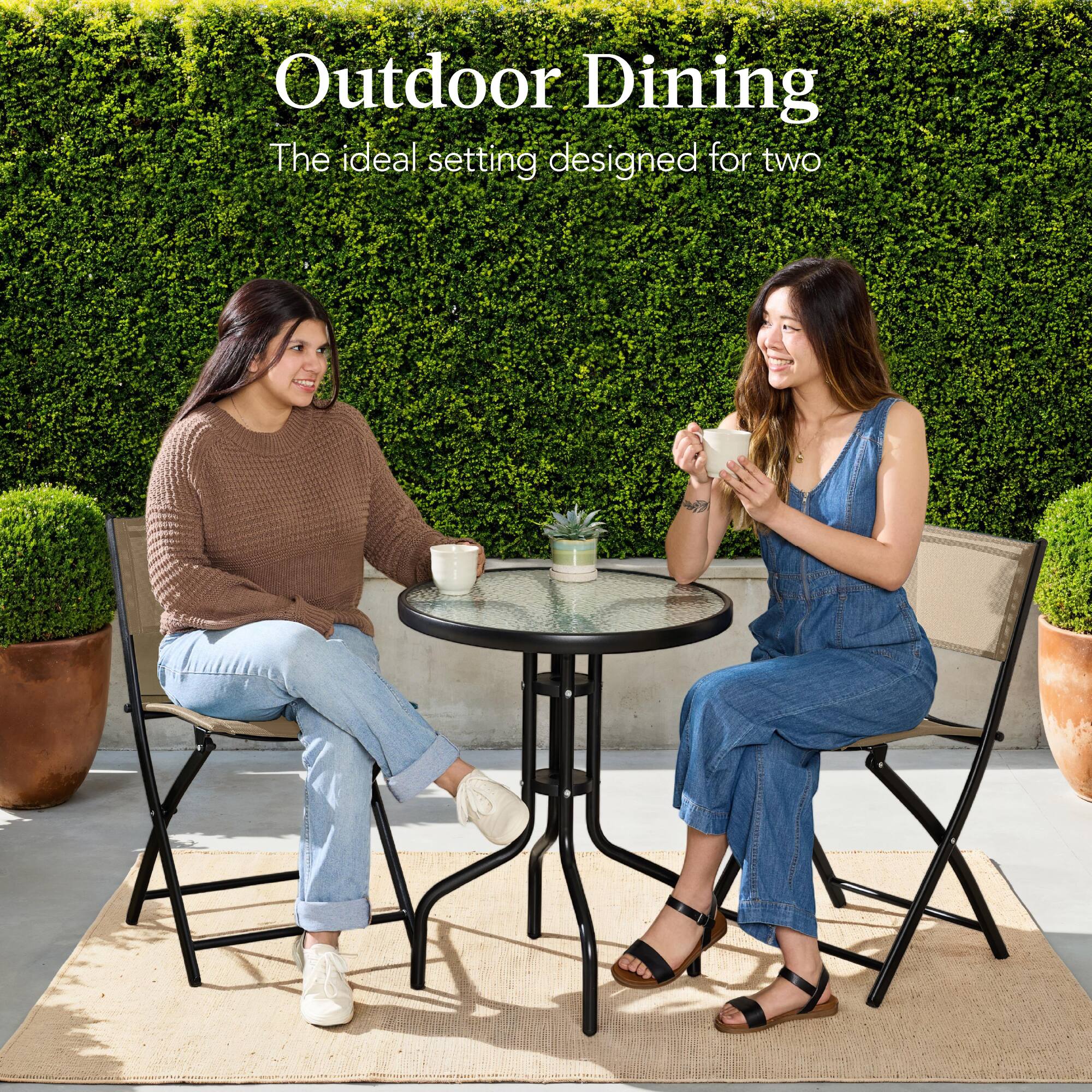 Outdoor Dining  
The ideal setting designed for two