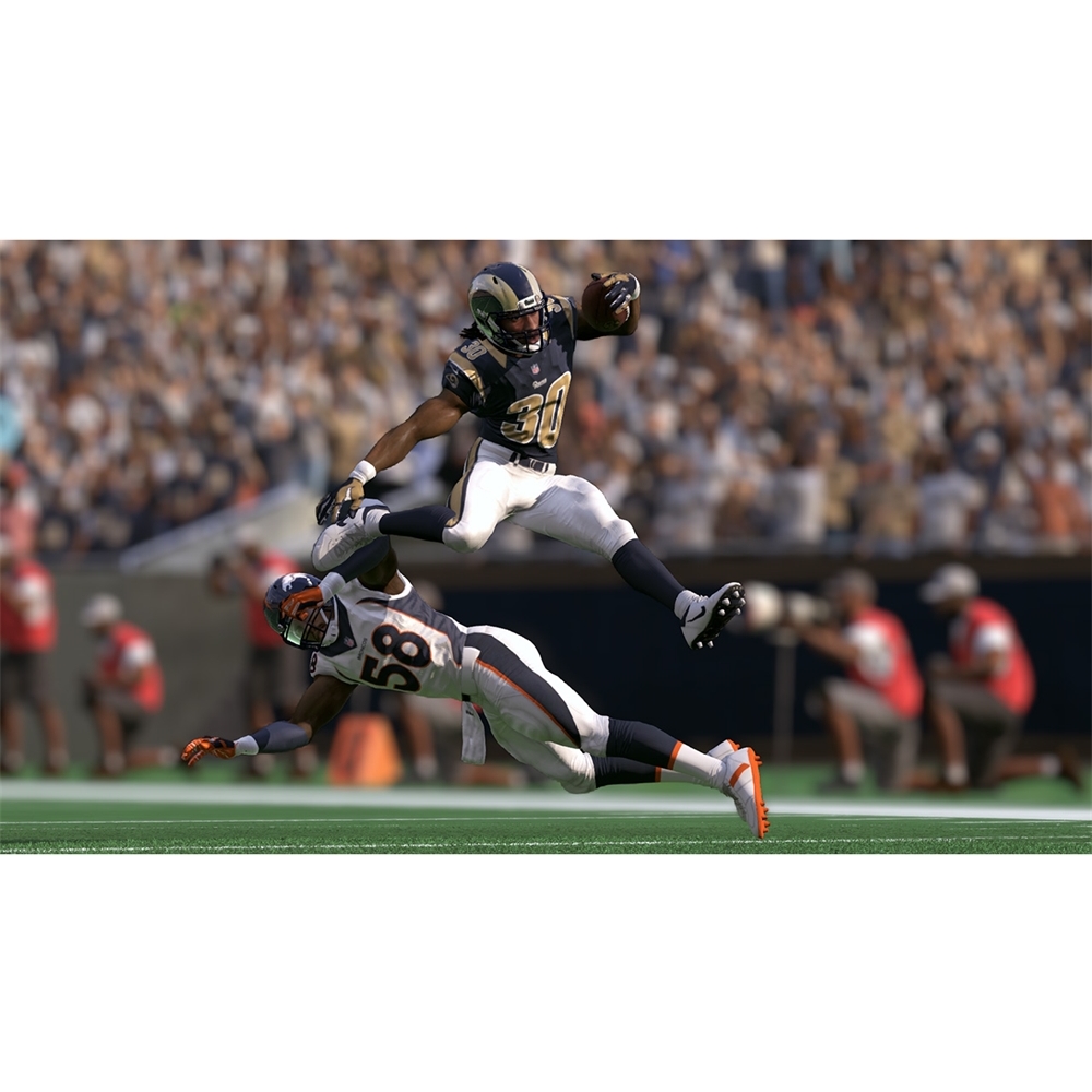 Madden NFL 17 Deluxe Edition