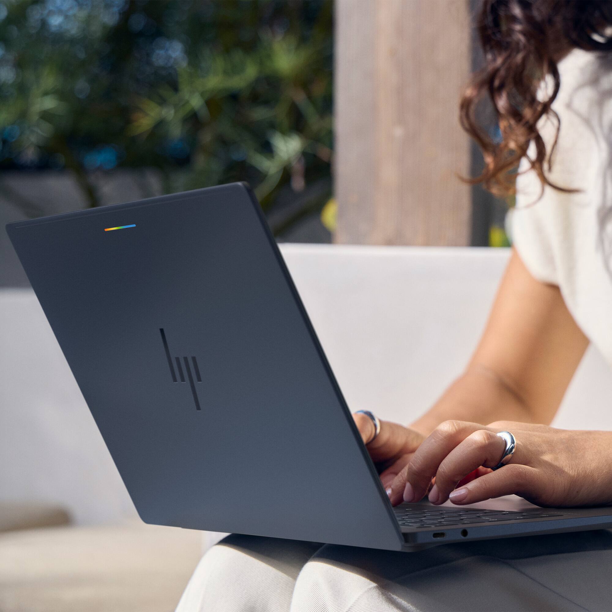 Alt View 14. HP - Googlebook 14" 3K OLED Touchscreen - Snapdragon X Elite - 16GB Memory - 512GB SSD - Atmospheric Blue.