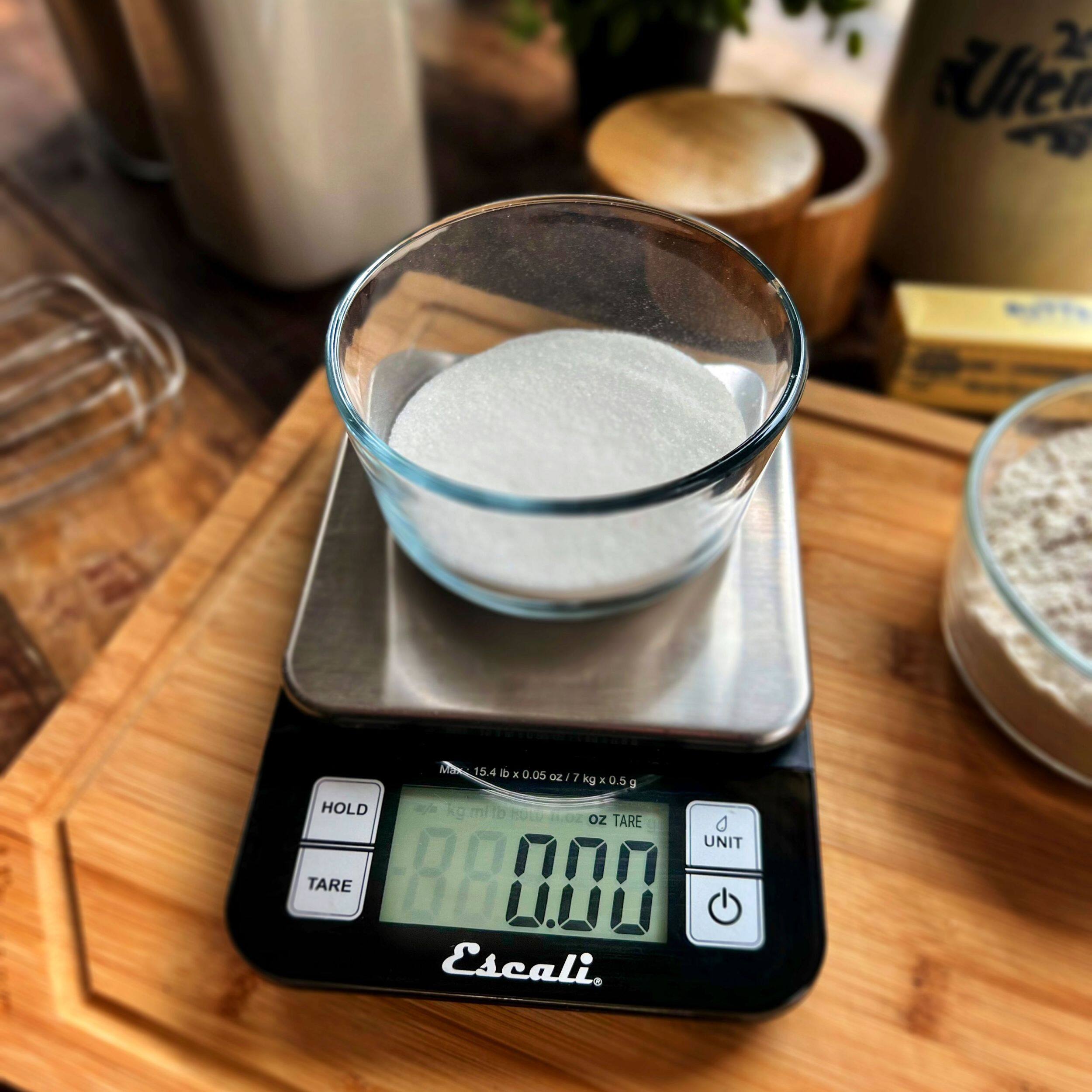15.4 lb x 0.05 oz 7 kg x 0.5 g HOLD kg ml oz TARE O UNIT TARE 88000 Escali.