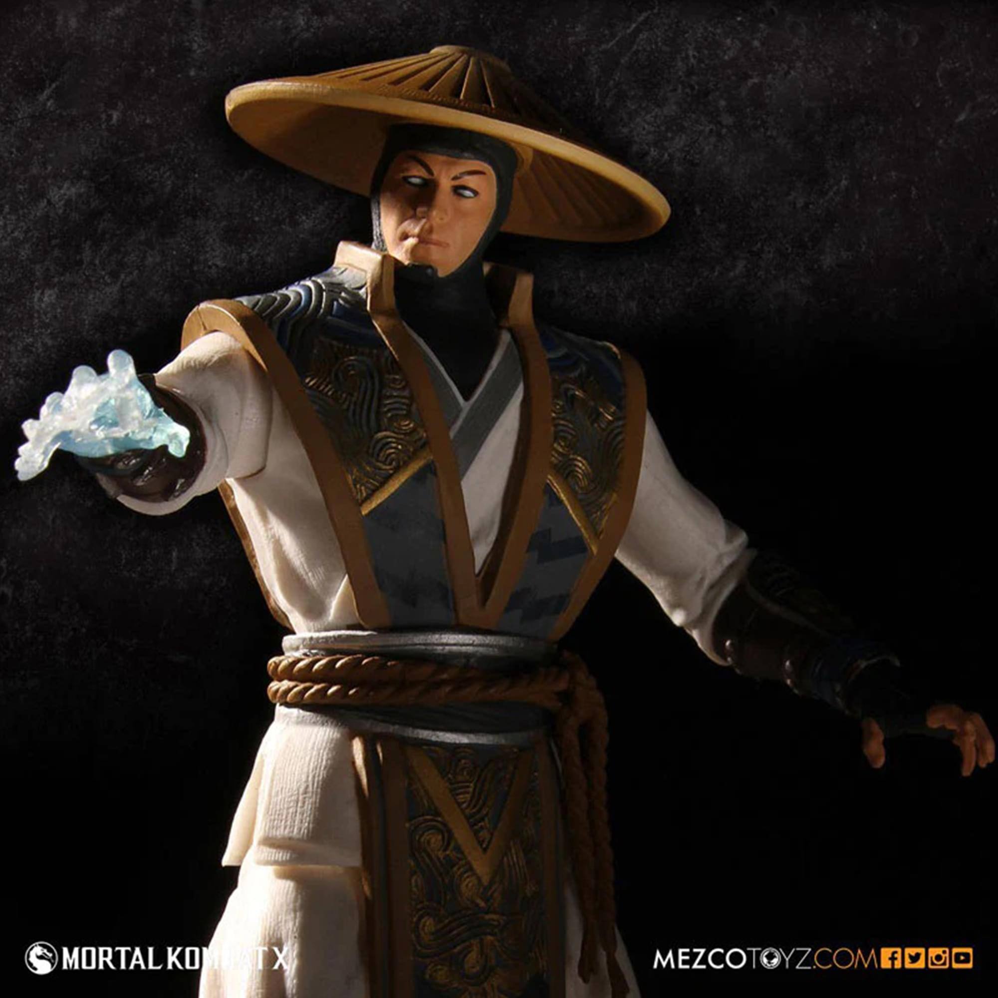 MORTAL KOMBAT X  
MEZCOTOYZ.COM