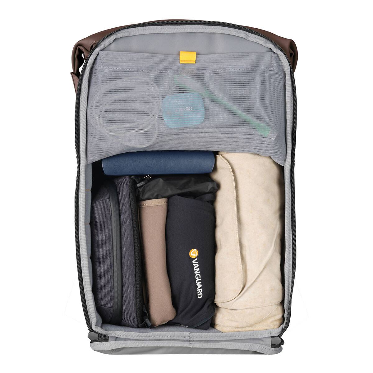 Alt View 7. Vanguard - Vanguard VEO Lite B25L Camera and Everyday Backpack - Chocolate.