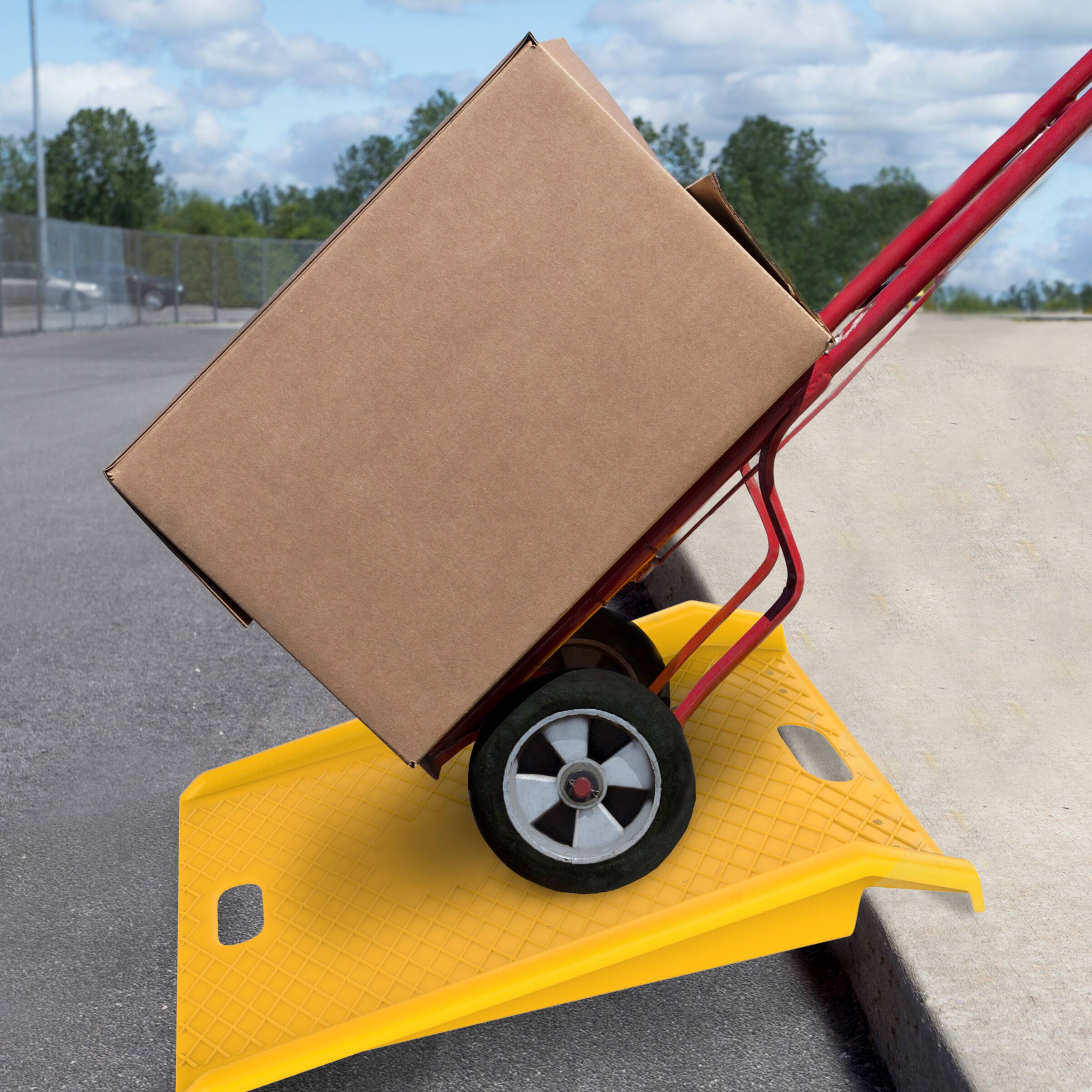 Angle. Stalwart - Curb Ramp with 1000lb Capacity - Yellow.