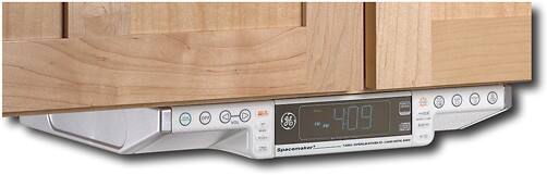 Angle Standard. GE - Slim CD Clock Radio - White.