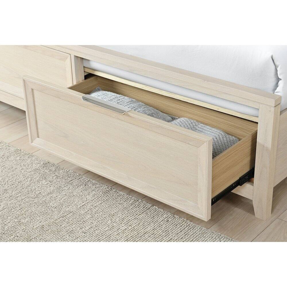Front. Global Furniture USA - Mariah Beige King Bed - Beige.