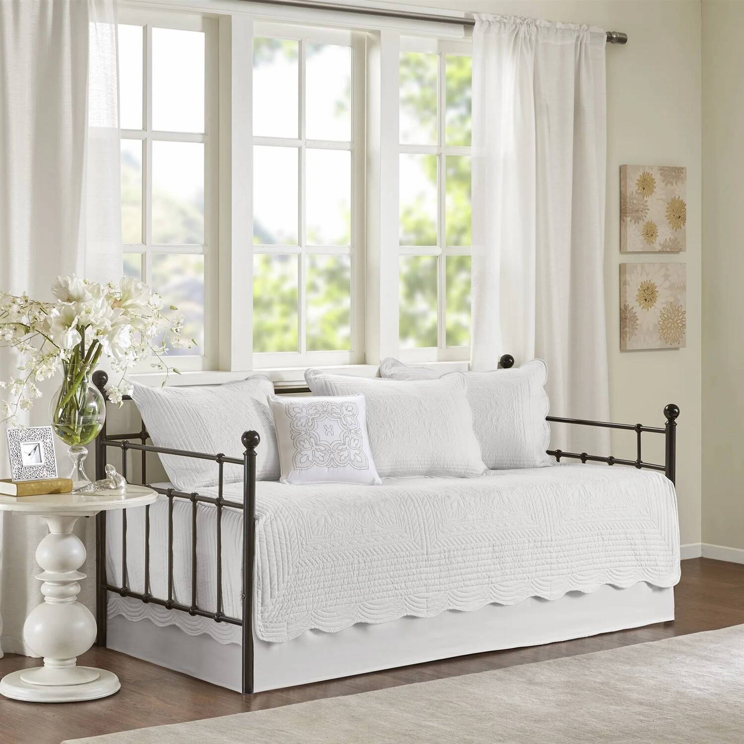 Hivvago - 6-Piece Farmhouse Daybed Cover Bedding Set with Scalloped Edges - White