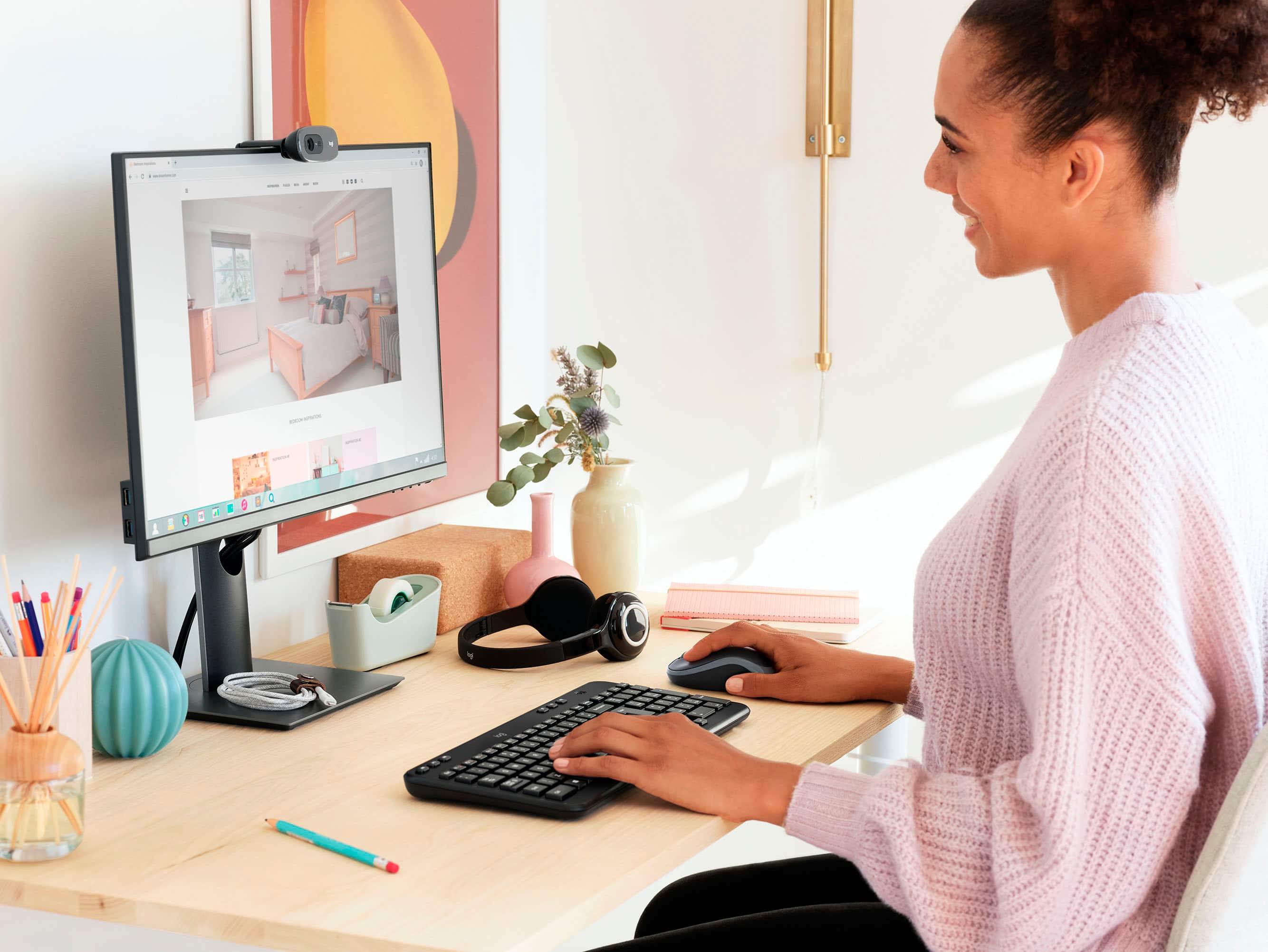 Alt View 15. Logitech - MK360 Full-size Wireless Scissor Keyboard and Mouse - Black.