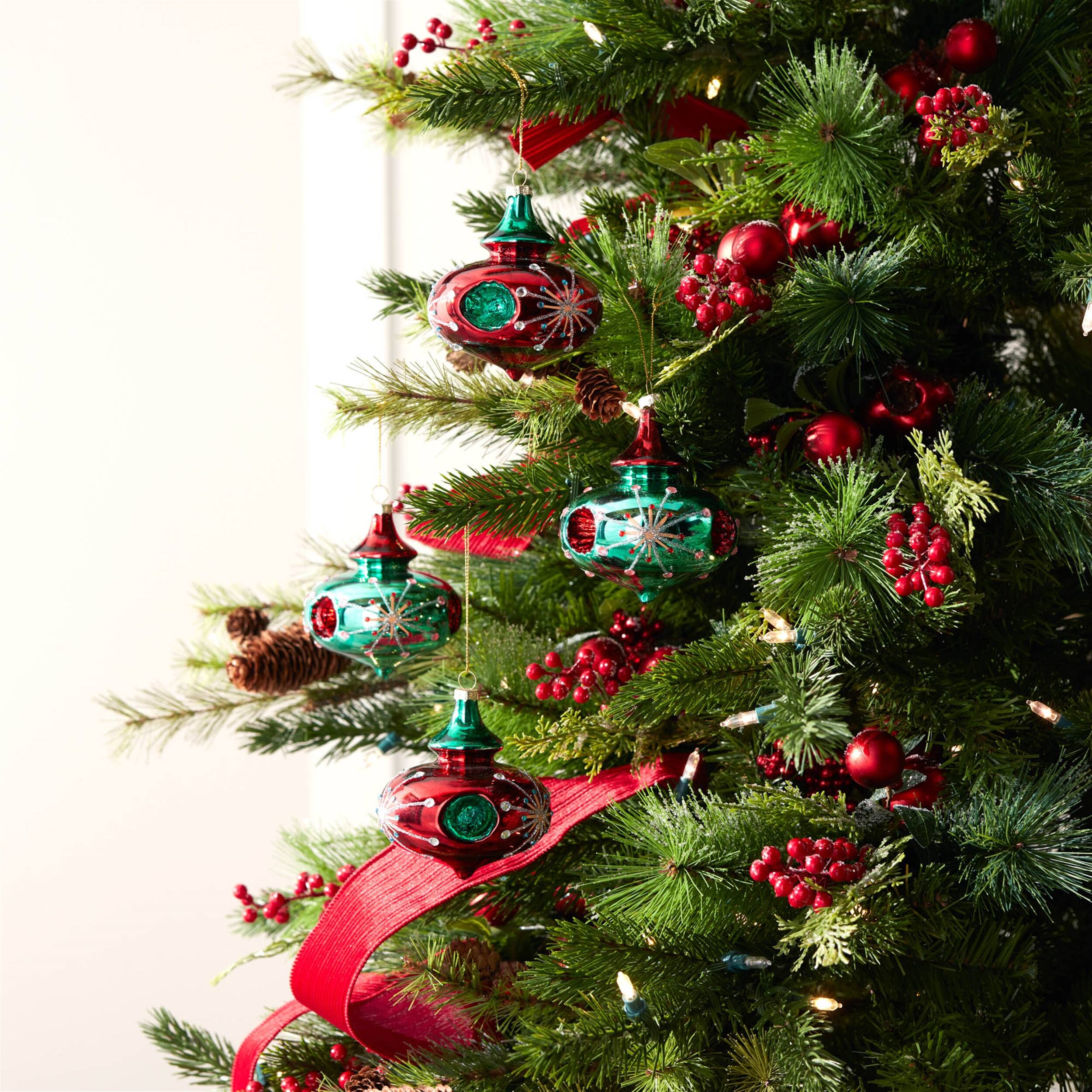 Angle. BreeBe - Glittered Glass Reflector Ornament (Set of 6) - Red, Green.