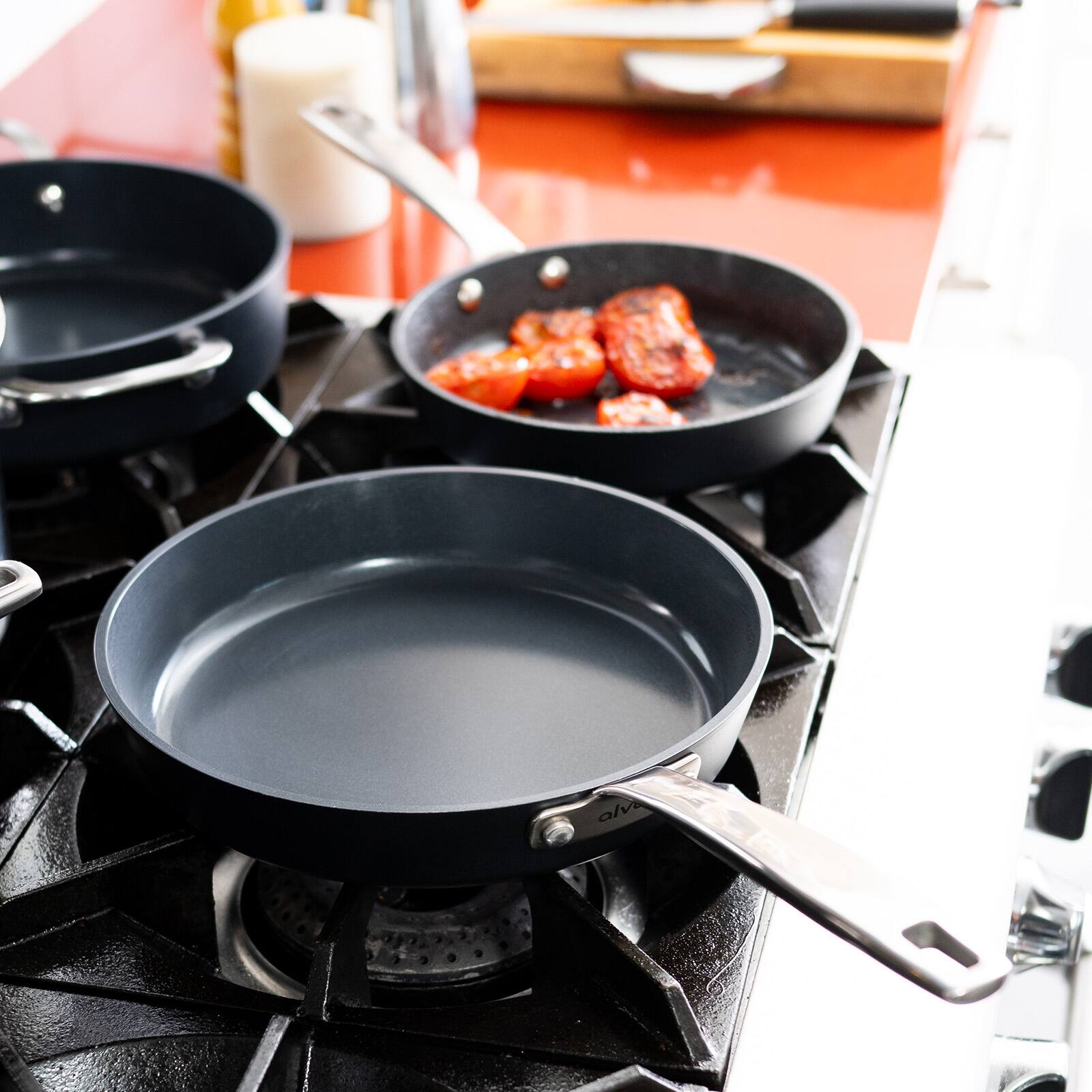 Alt View 1. Alva - Alva Maestro Ceramic Nonstick Frying Pan - Black.