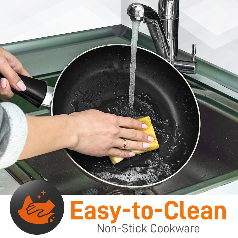 Easy-to-Clean  
Non-Stick Cookware