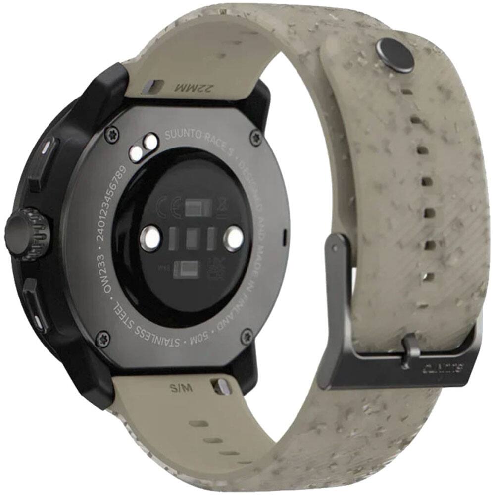 22MM SUUNTO RACE 5  
240123456789  
DESIGNED AND MADE IN FINLAND  
STEEL AND STAINLESS  
50M S/M