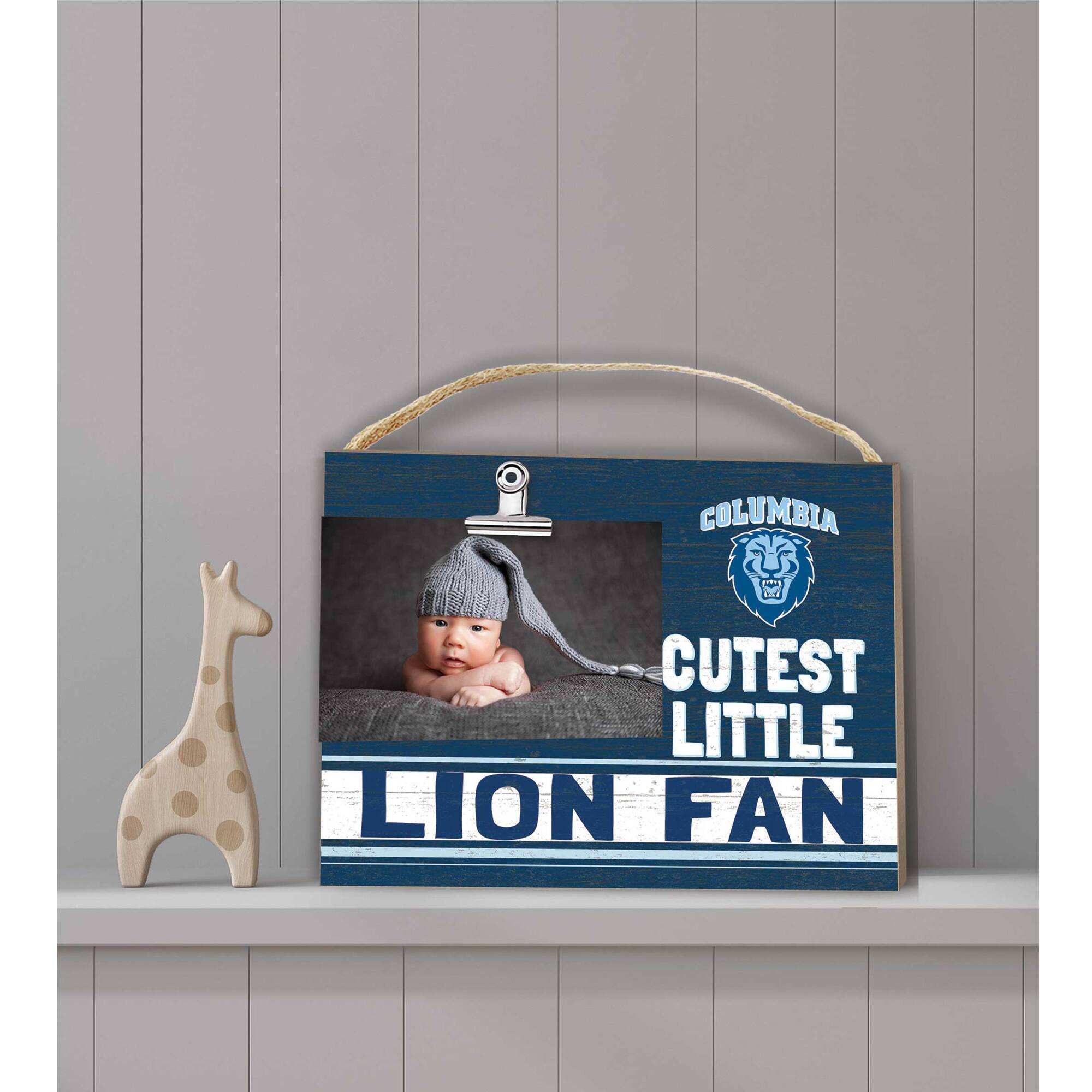 COLUMBIA  
1  
CUTEST LITTLE LION FAN