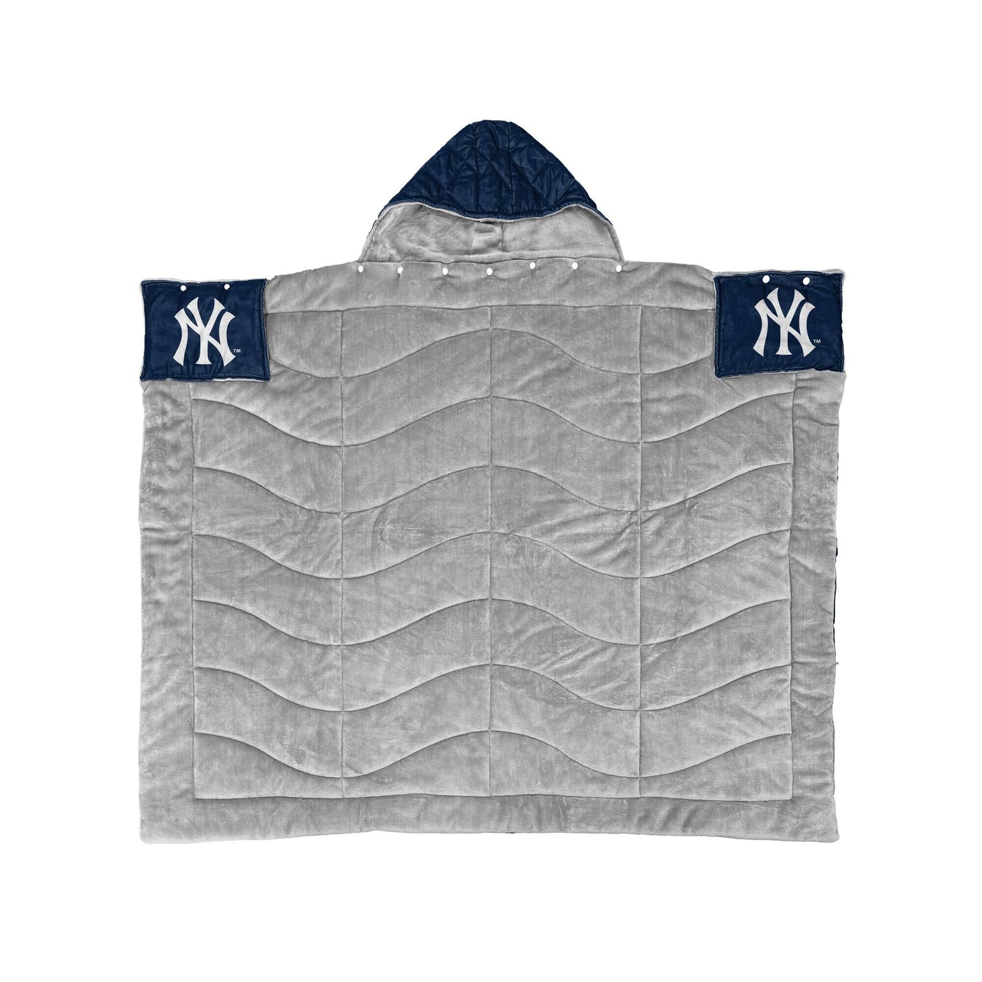 Alt View 1. Pegasus - New York Yankees 54" x 70" Wearable Hero Cape - Multicolor.