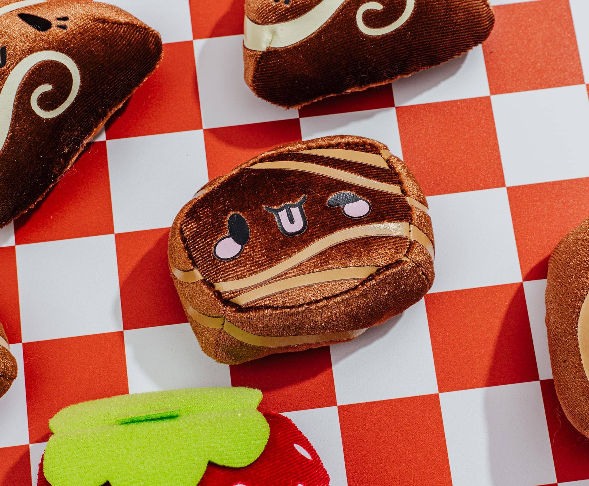 Alt View 5. Toynk - MochiOshis 6-Piece Box Of Chocolates Plush With Storage Tin - Brown.