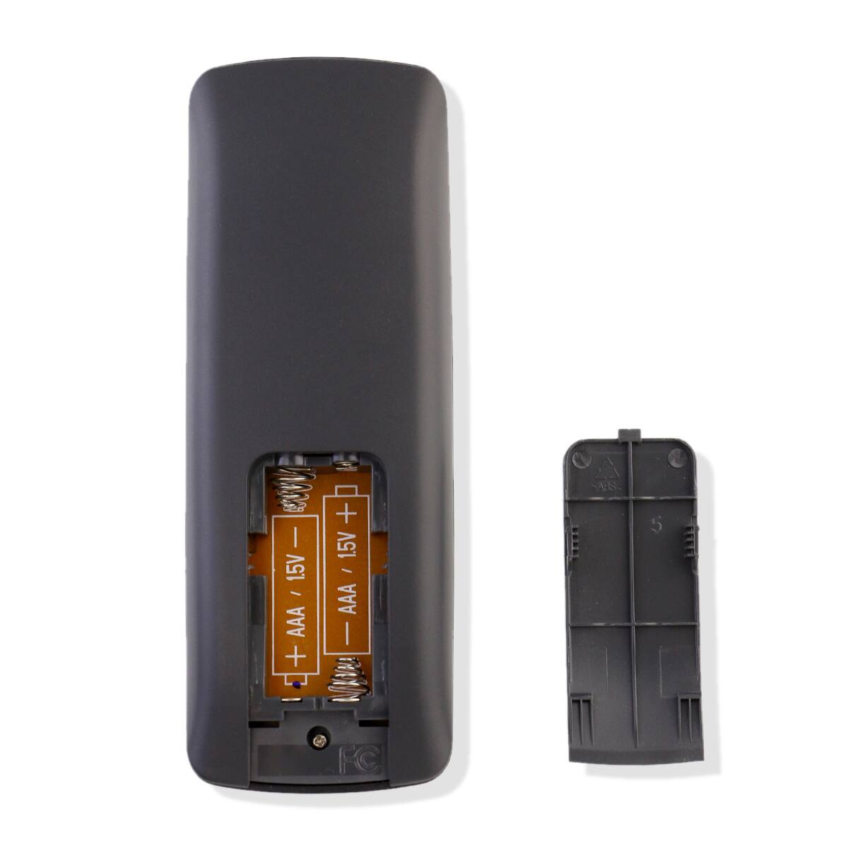 The text on the image is: "+AAA / 1.5V - AAA / 1.5V + AAA"