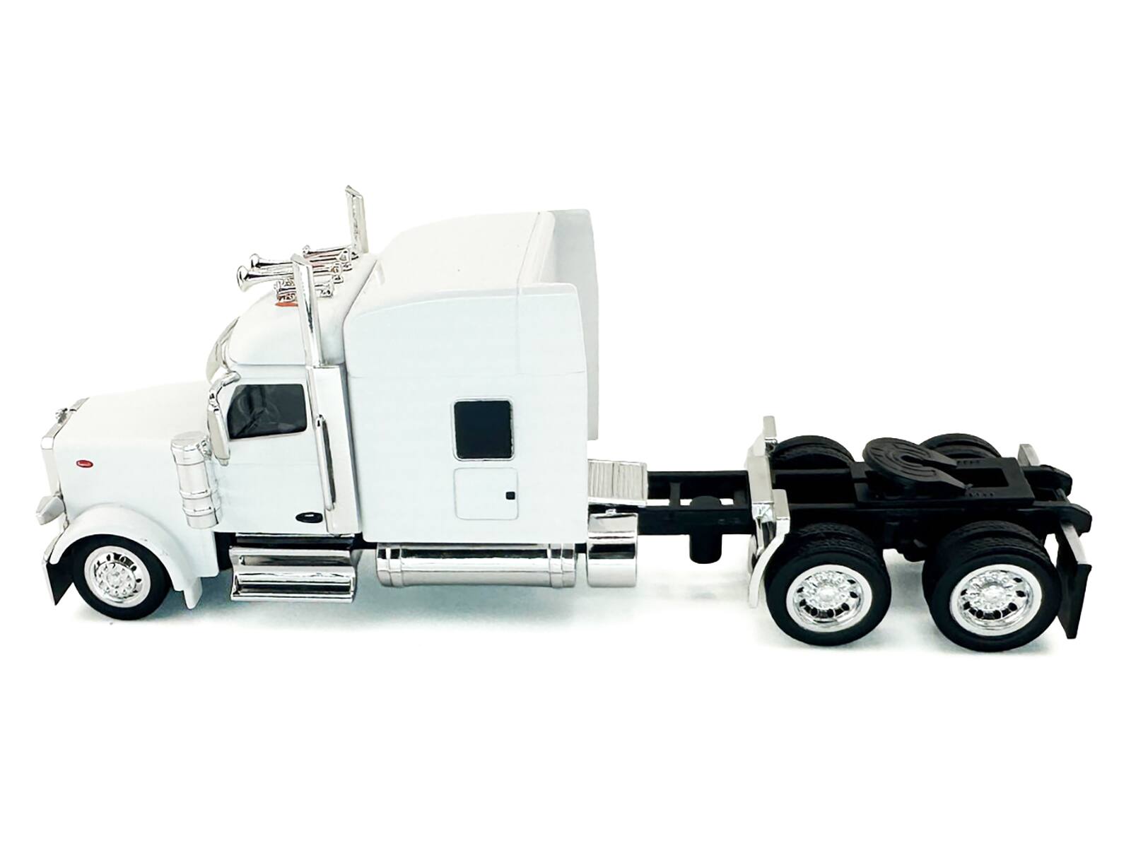 Angle. HO Logistics Replicas - Peterbilt 589 with Stand Up Sleeper Cab White 1/87 (HO) Plastic Model Car by HO Logistics - White.