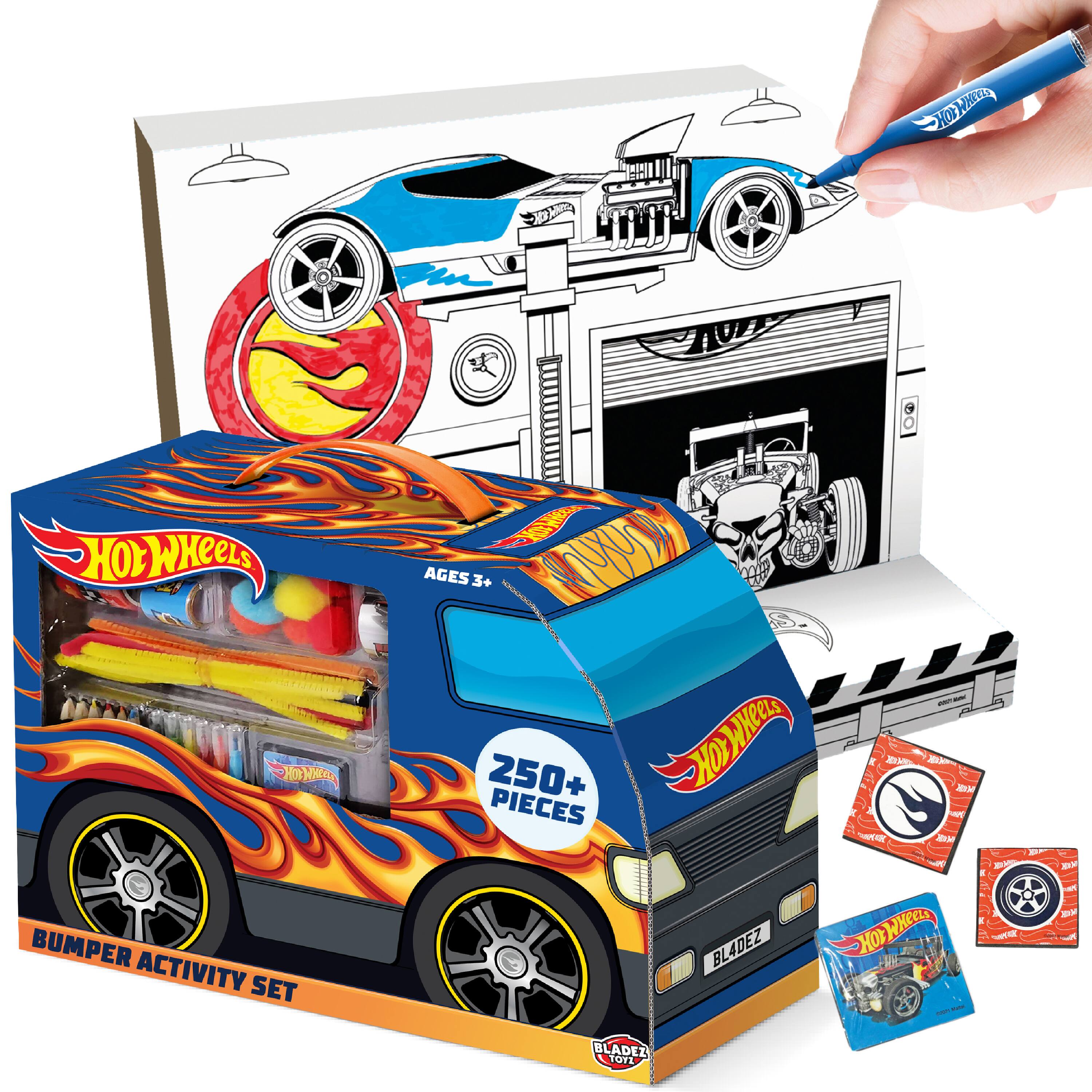 HOWHOWOOOOLS  
HotWHeets BUMPER ACTIVITY SET  
AGES 3+ 250+ PIECES  
S - HOWHEES AM DM BL4DEZ HotWHeets KUOF,  
MADE BLADEZ TOYZ