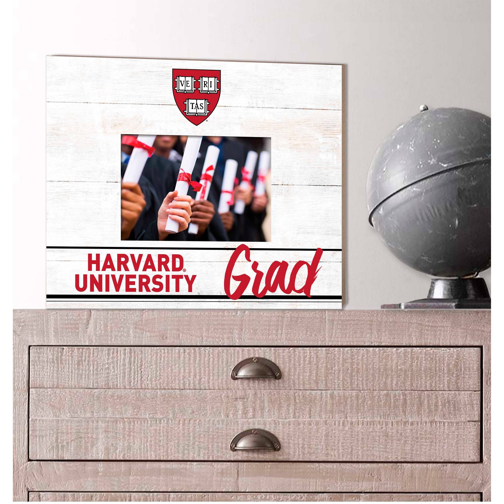VERITAS TAS HARVARD. Grad UNIVERSITY