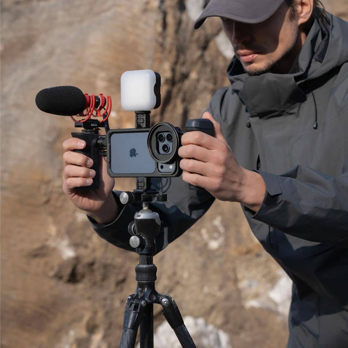 Alt View 6. PGYTECH - PGYTECH ProShot Dual Handheld Phone Video Cage Kit for Apple iPhone 17 Pro Max - Black.
