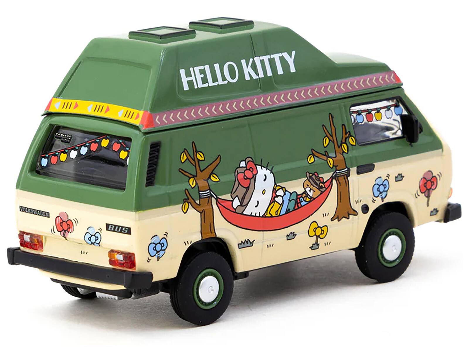 HELLO KITTY  
VOLKSWAGEN BUS
