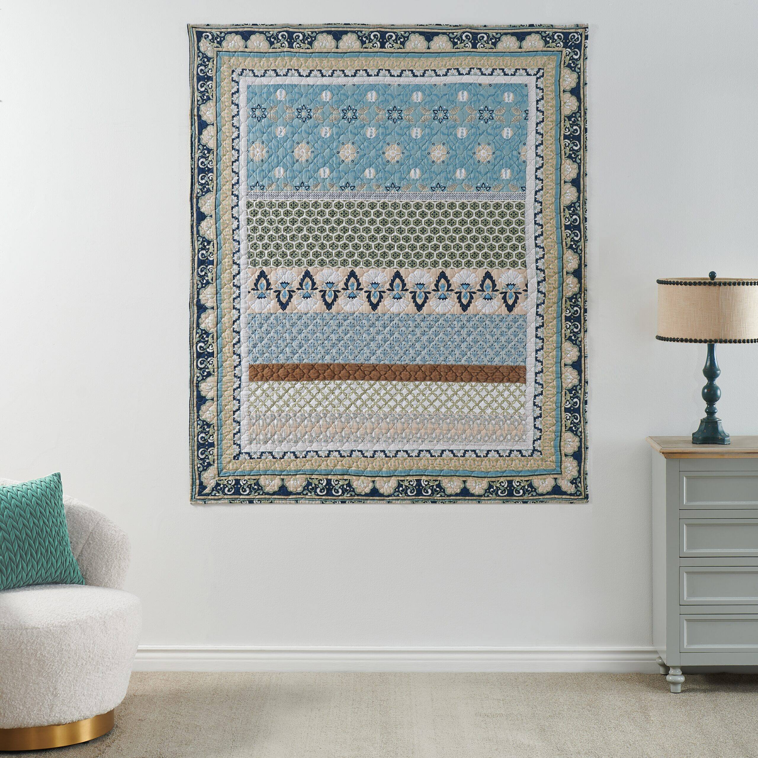 Left. BreeBe - Thalia Blue Throw - Blue.