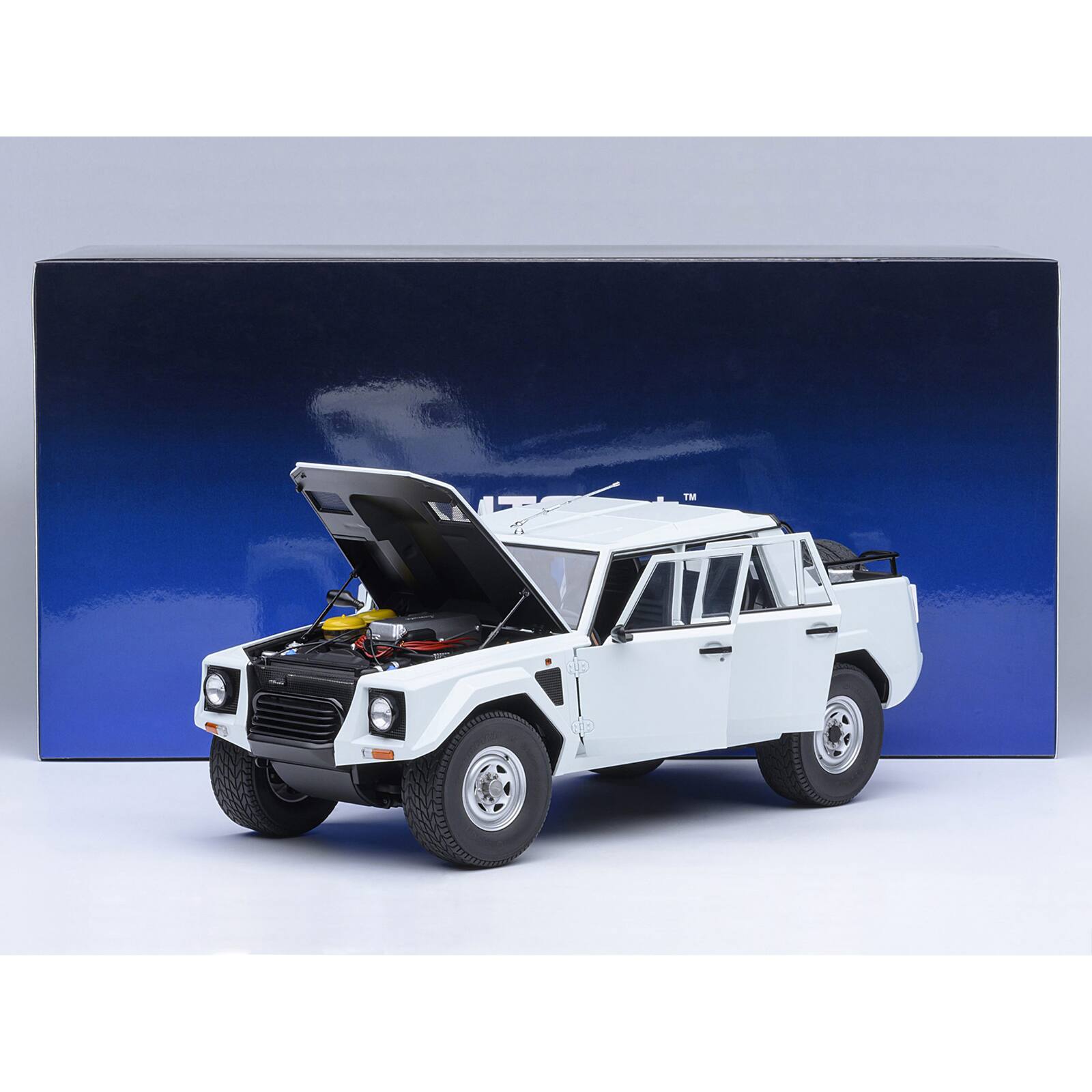 Alt View 9. Autoart - Lamborghini LM002 Bianco Polo Park White 1/18 Model Car Autoart.