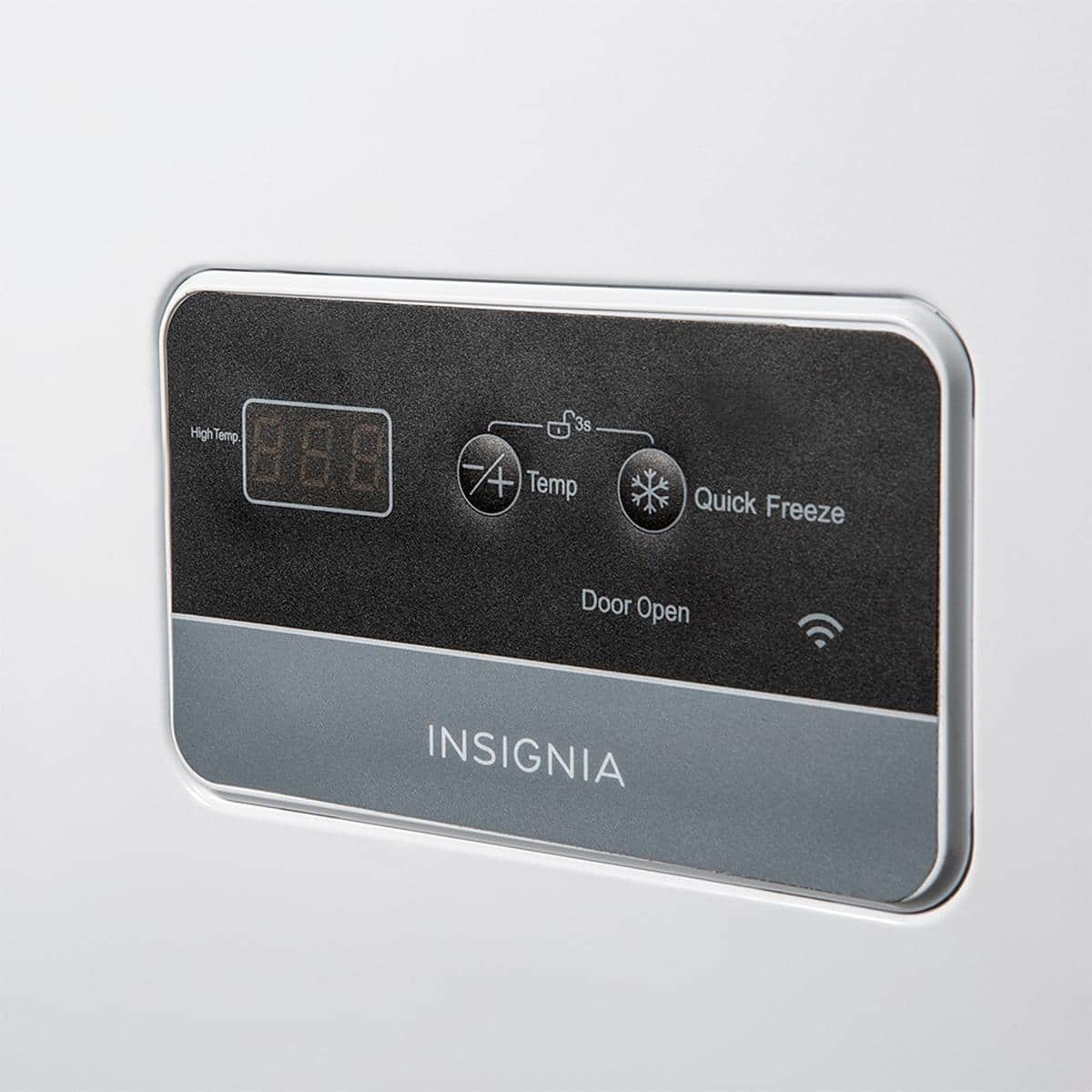 Best Buy Insignia™ WiFi 14.1 Cu. Ft. Chest Freezer White NSCZ14XWH7