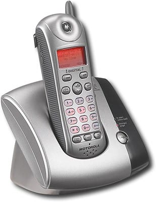 Angle Standard. Motorola - 2.4GHz Expandable Cordless Phone with Caller ID - Silver.