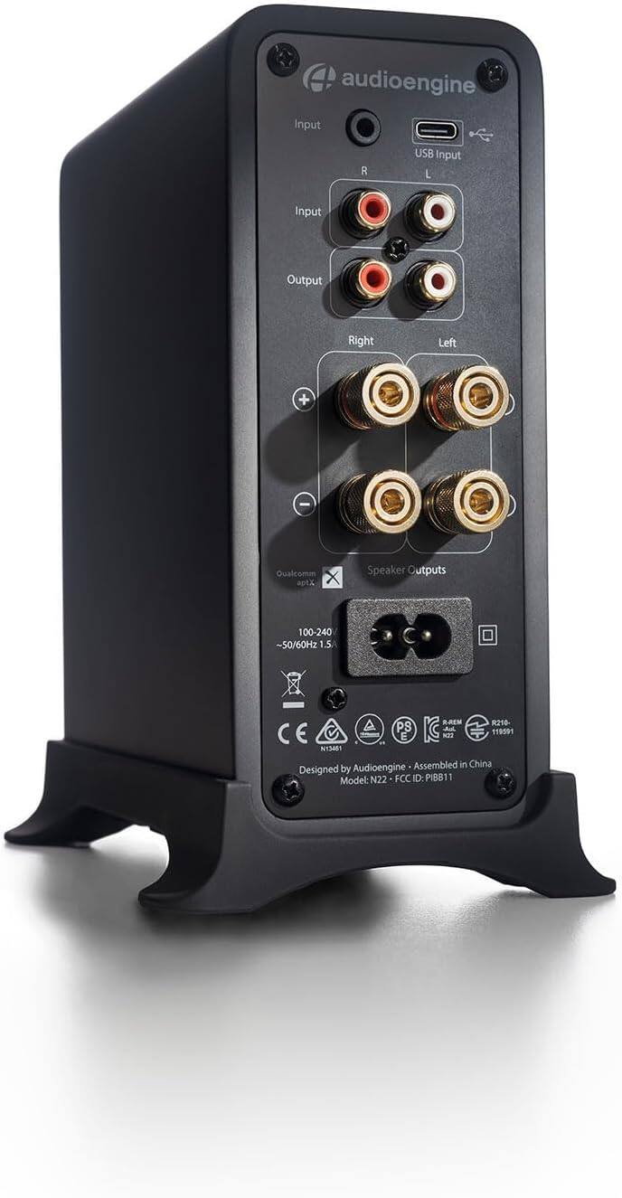 audioengine

Input  
USB Input  
R  
L  

Output  
Right  
Left  

Speaker Outputs  
100-240 ~50/60Hz  
1.5A  

Qualcomm aptX  

Designed by Audioengine  
Assembled in China  

Model: N22  
FCC ID: PIBB11